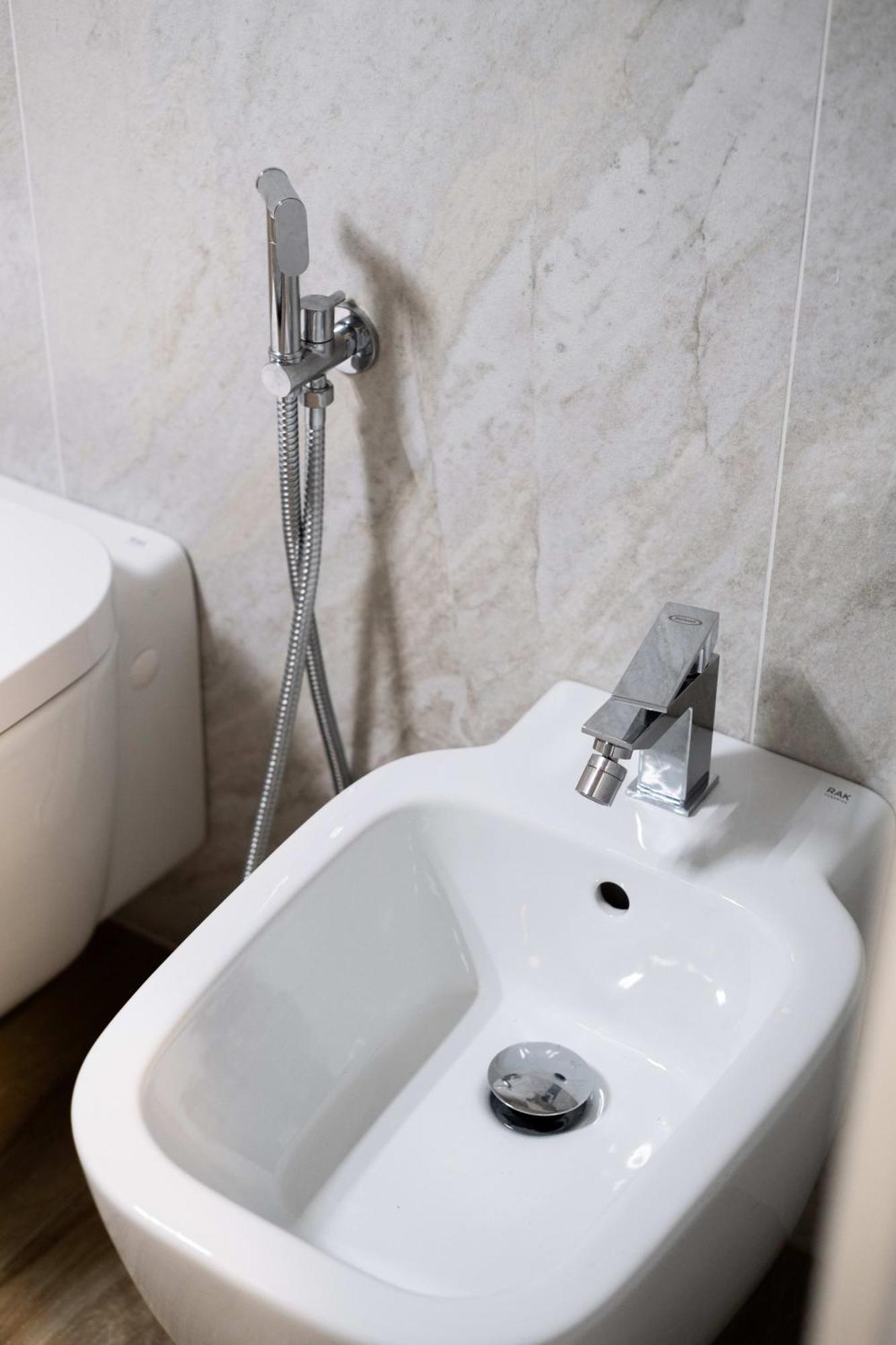 Pensão Homeby, Due Agosto Bolonha