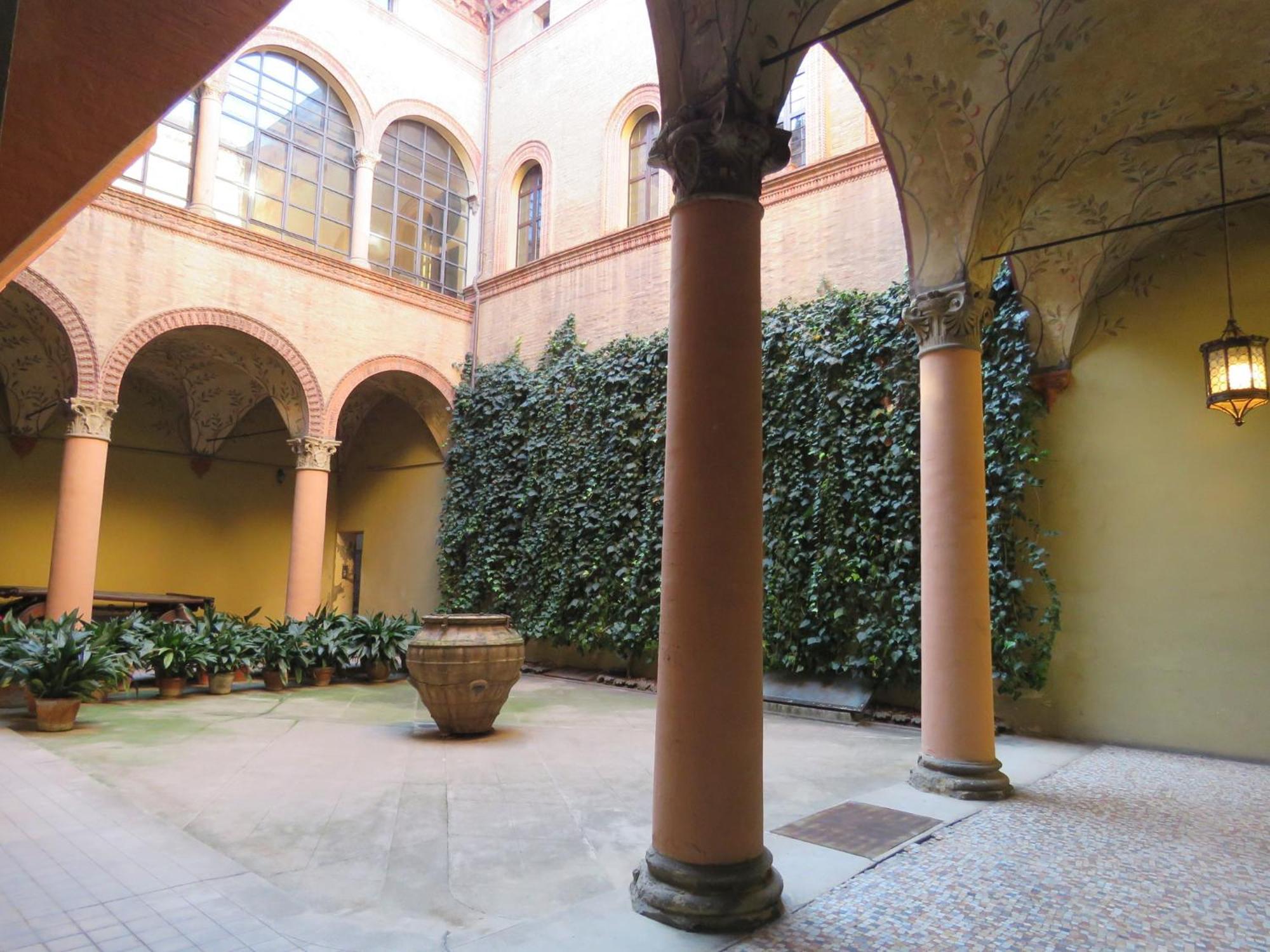 Cesare Battisti Apartment Bologna
