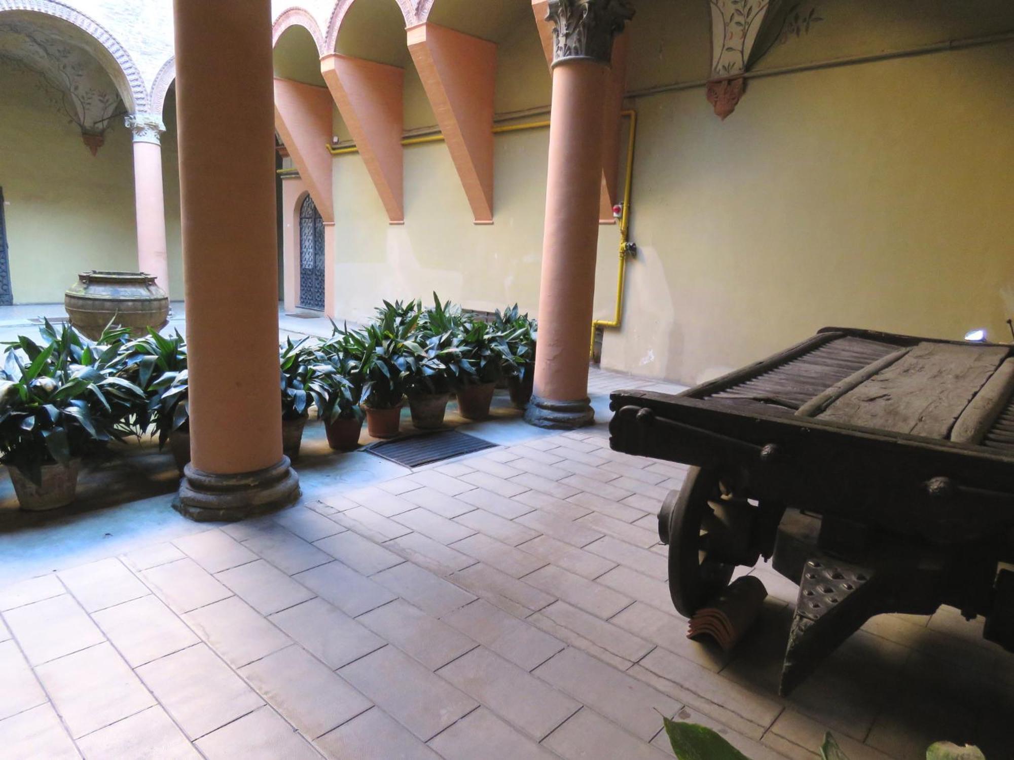 Apartment Cesare Battisti Bologna