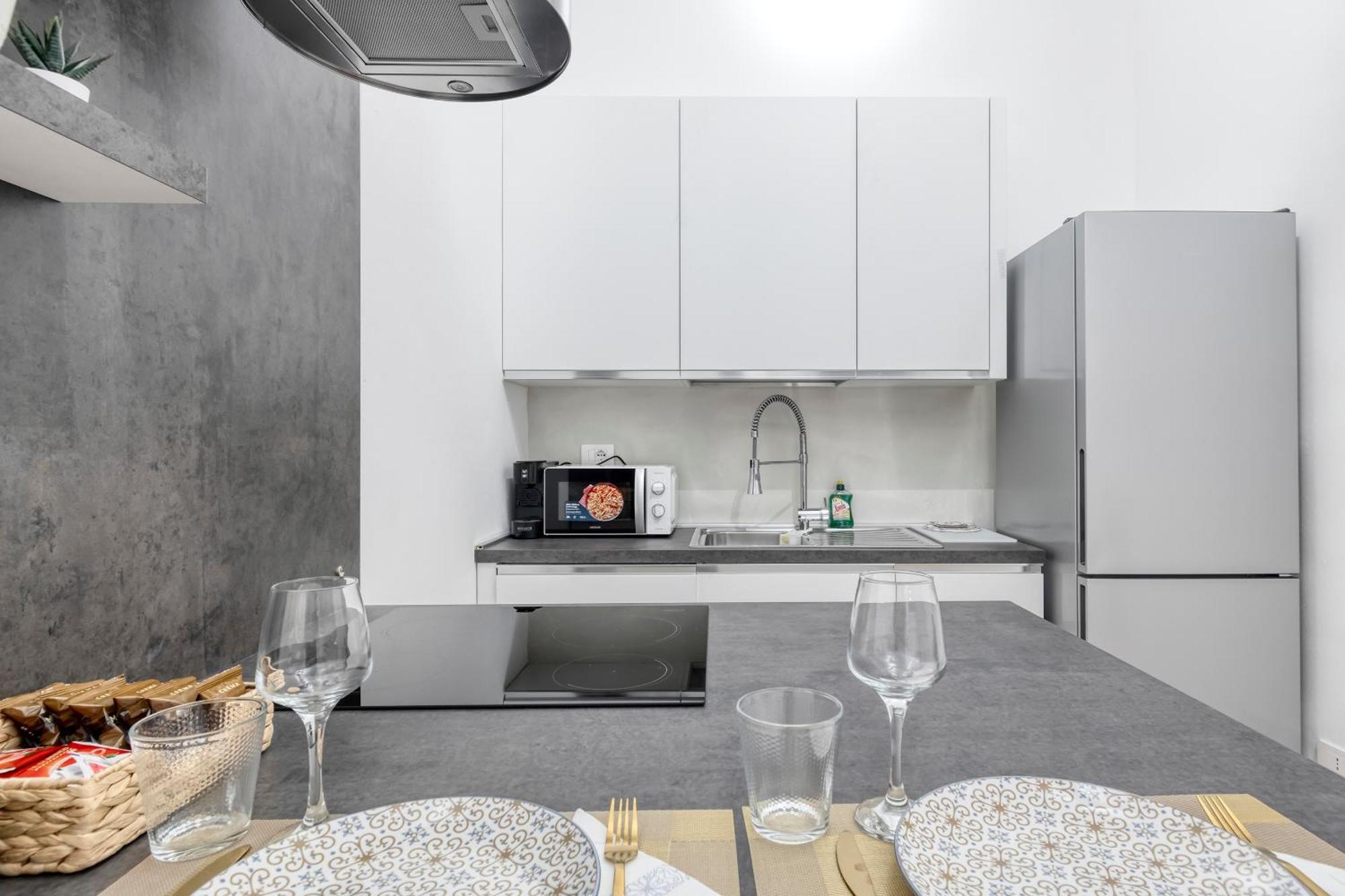 Carbonara Palace 1 - Luxury Comfort Under Medieval Towers