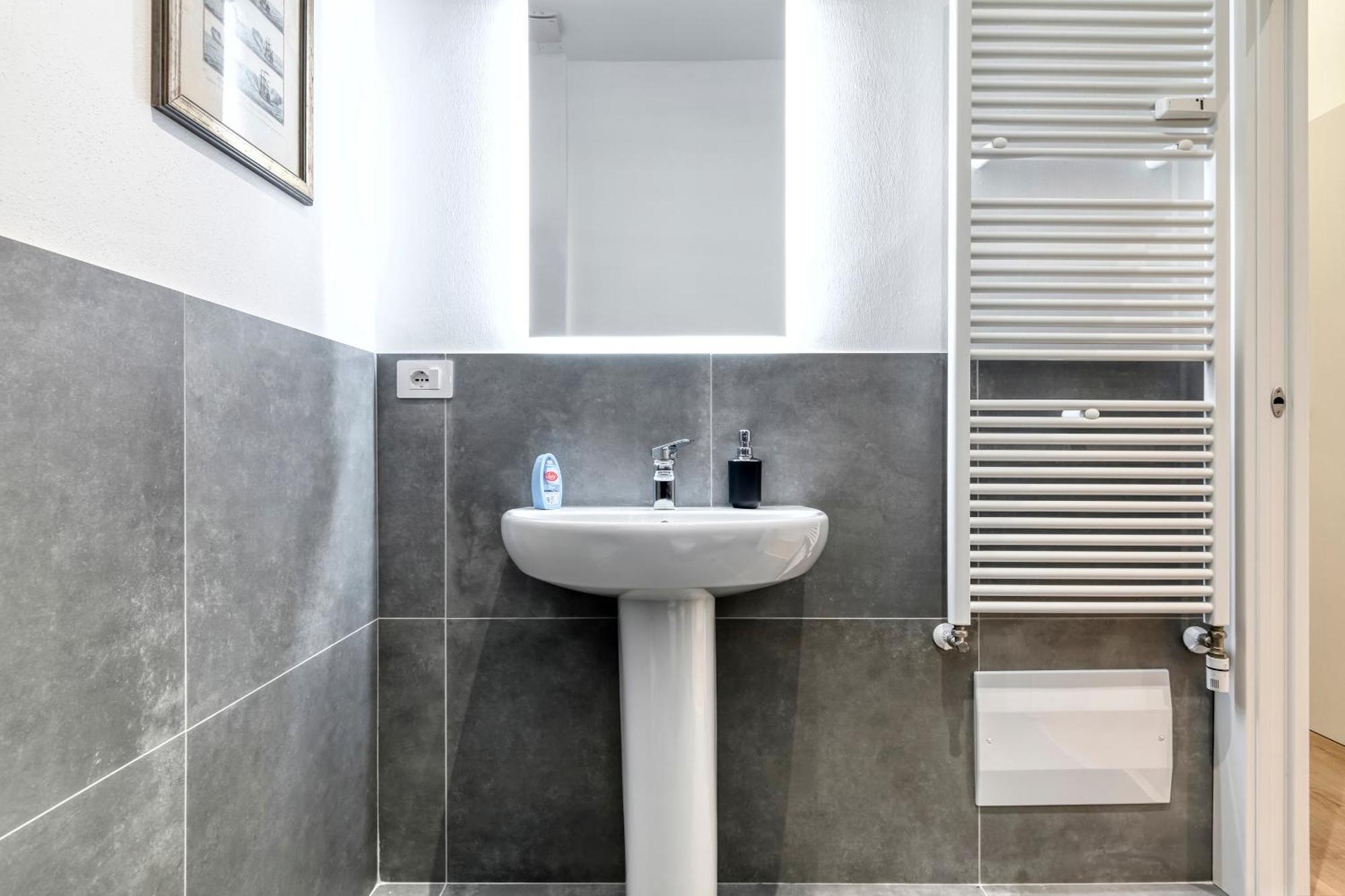 Carbonara Palace 1 - Luxury Comfort Under Medieval Towers Apartment