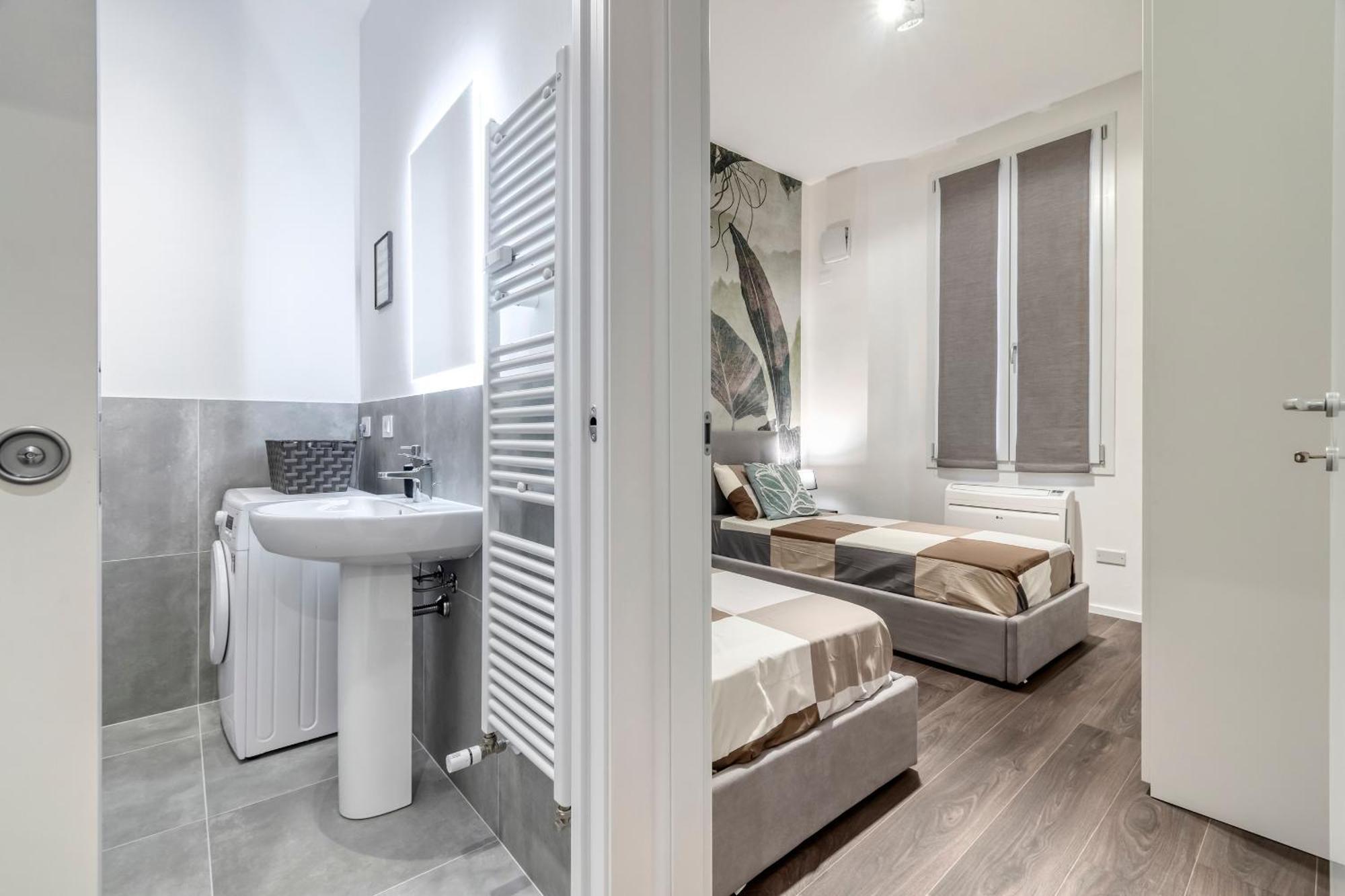 Carbonara Palace 3 - Luxury Comfort Under Medieval Towers Appartement *
