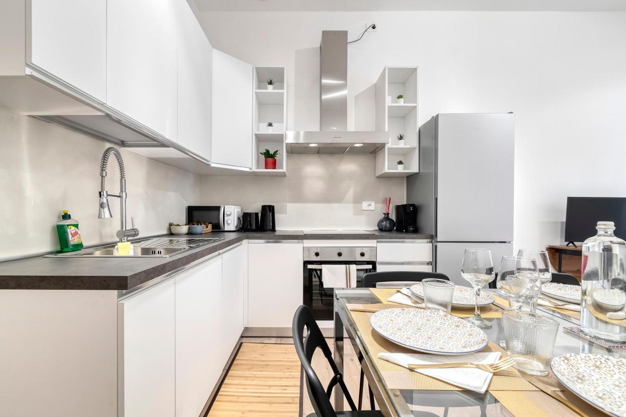 Apartment Carbonara Palace 2 - Luxury Comfort Under Medieval Towers