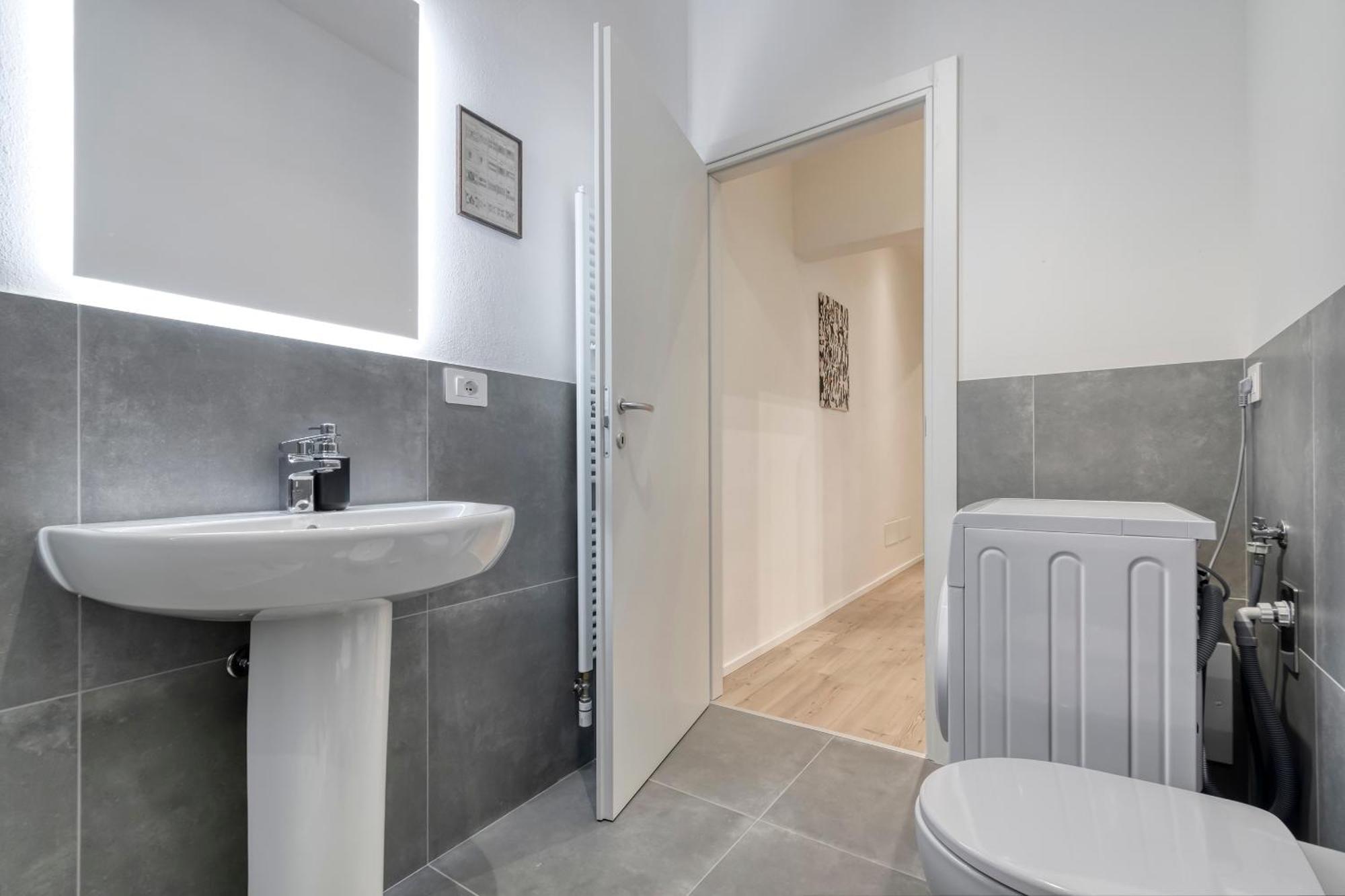 Carbonara Palace 2 - Luxury Comfort Under Medieval Towers Apartment