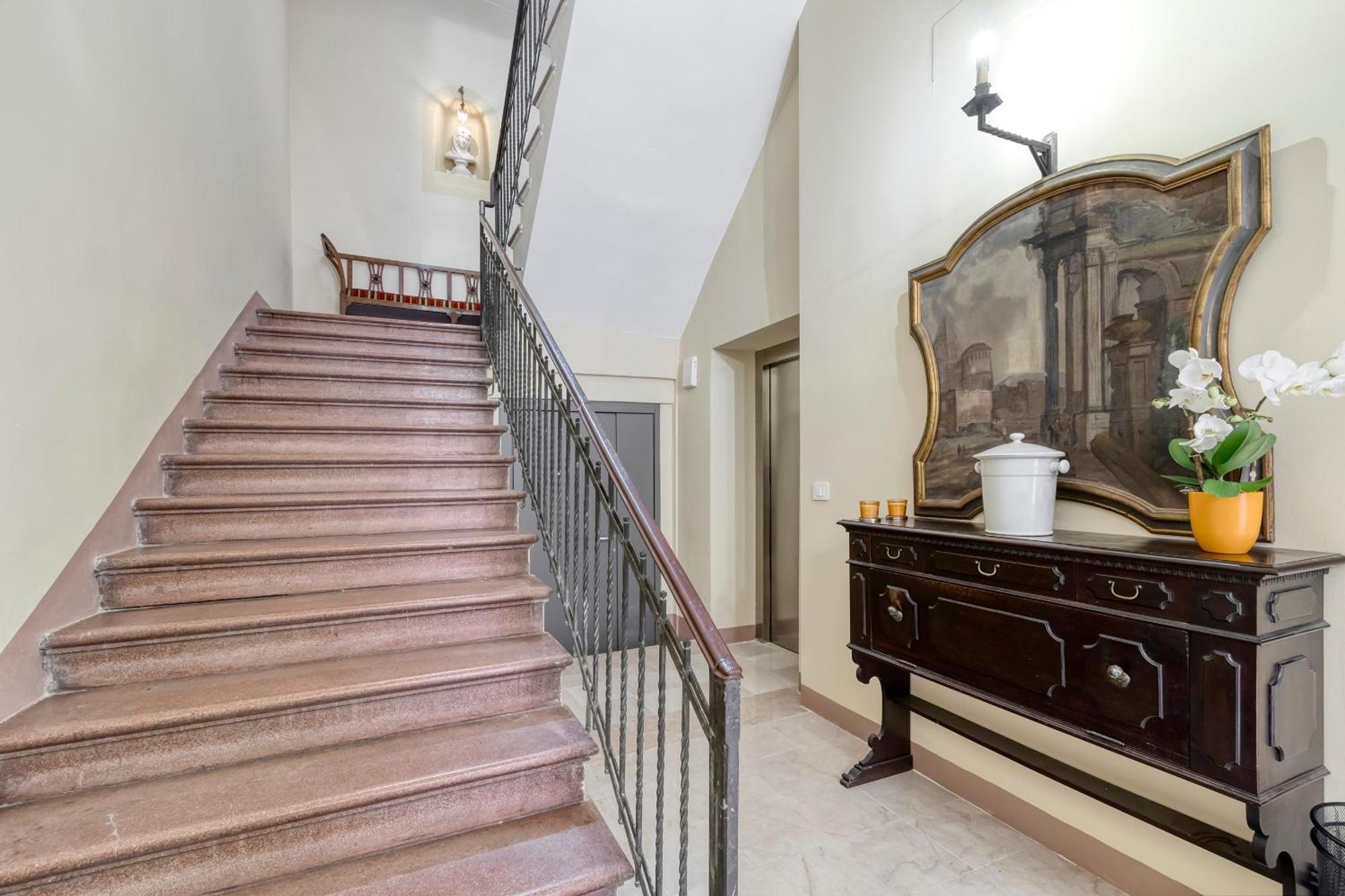 Carbonara Palace 2 - Luxury Comfort Under Medieval Towers Appartement *