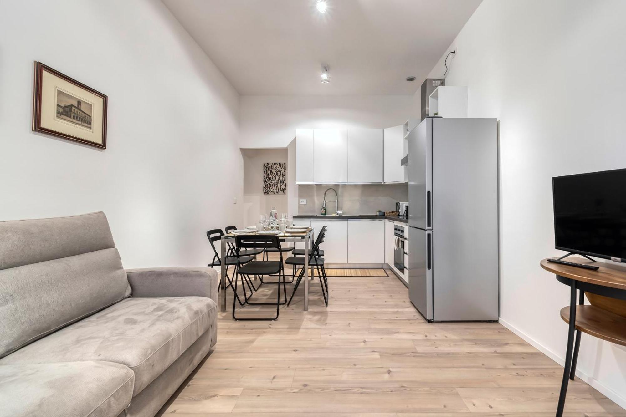 Carbonara Palace 2 - Luxury Comfort Under Medieval Towers *