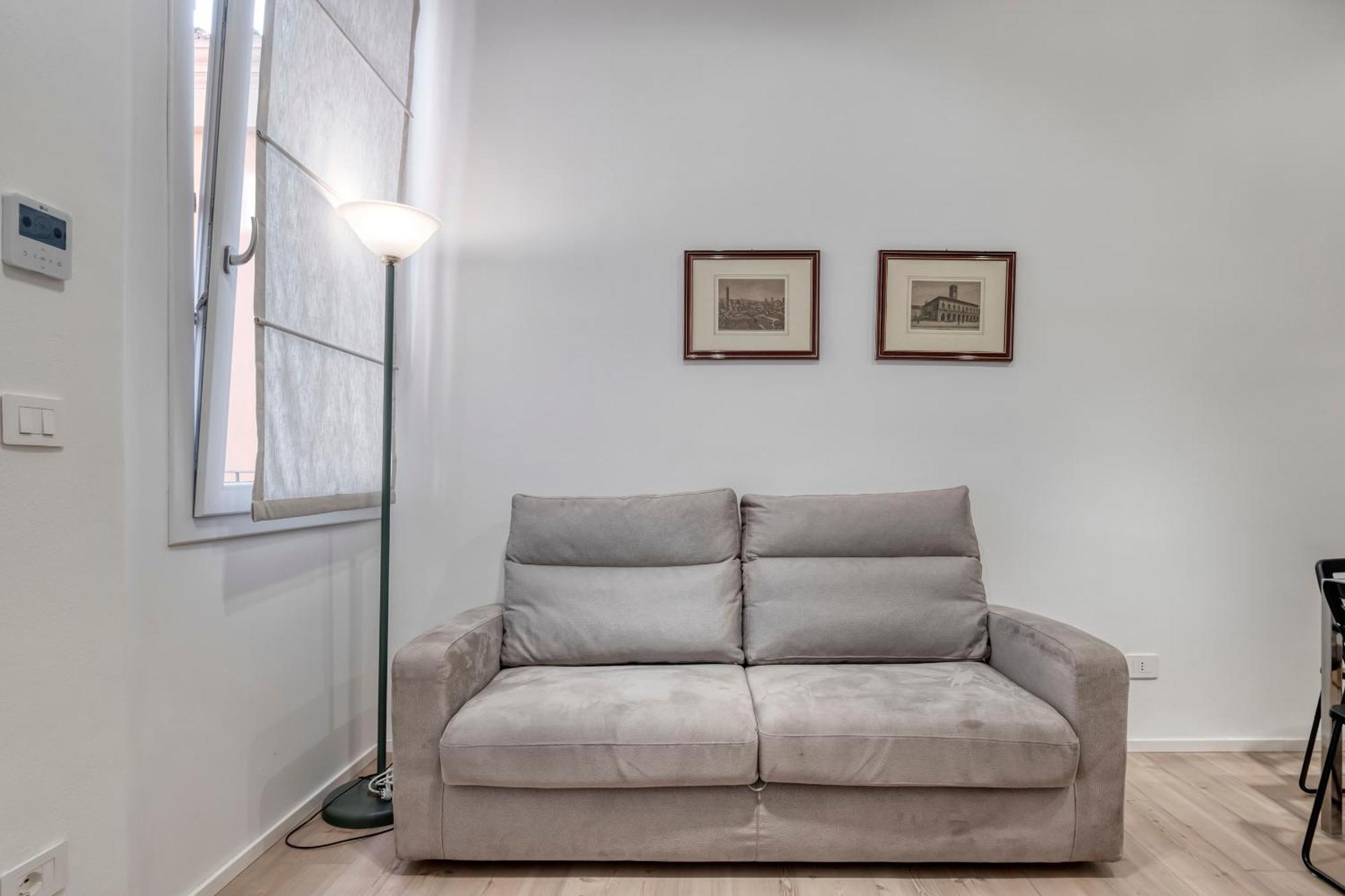 Carbonara Palace 2 - Luxury Comfort Under Medieval Towers *