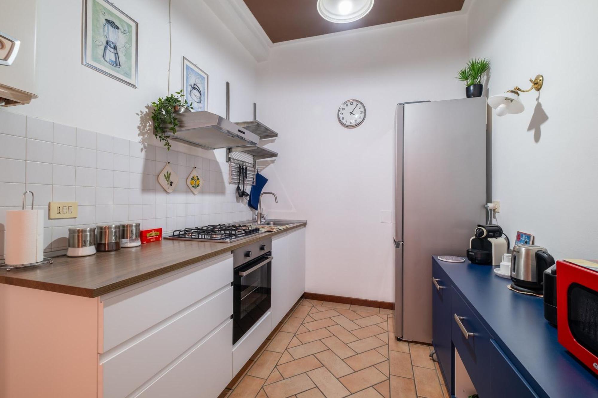 Homeby, Petroni House *