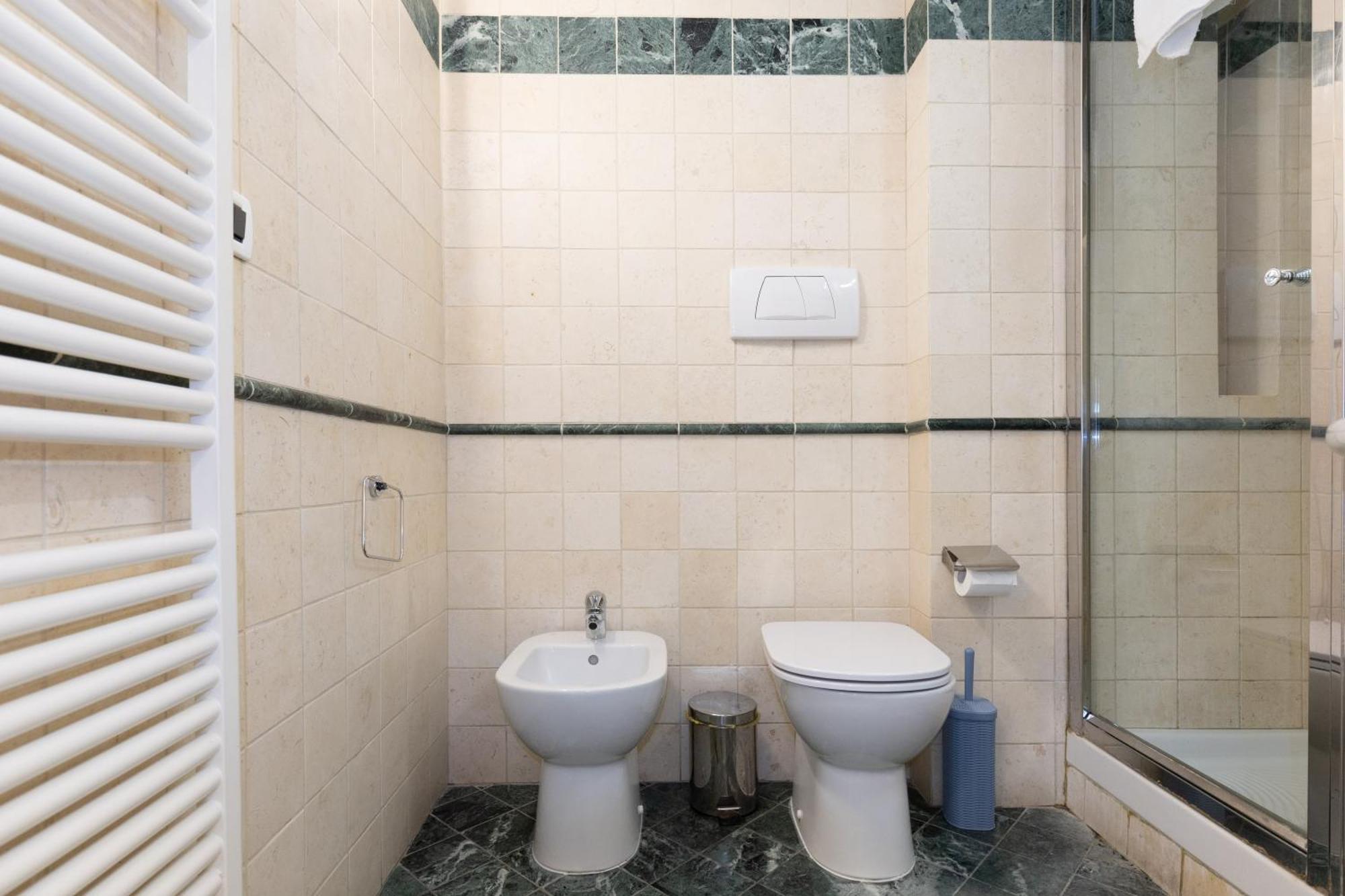 Apartment Frassinago Deluxe Suites-bolognarooms *