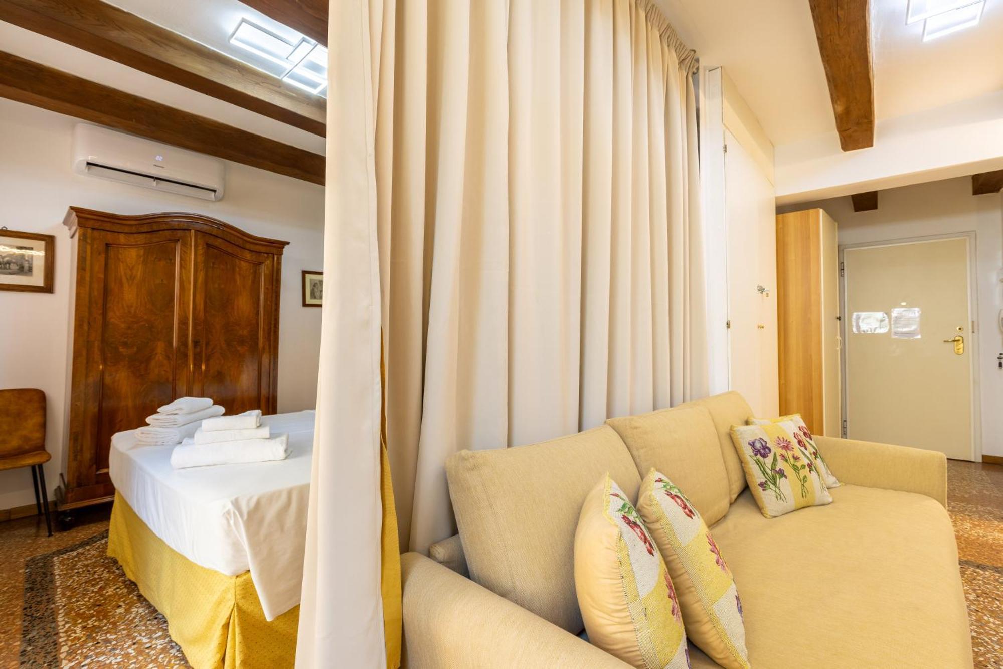 Apartment Frassinago Deluxe Suites-bolognarooms Bologna