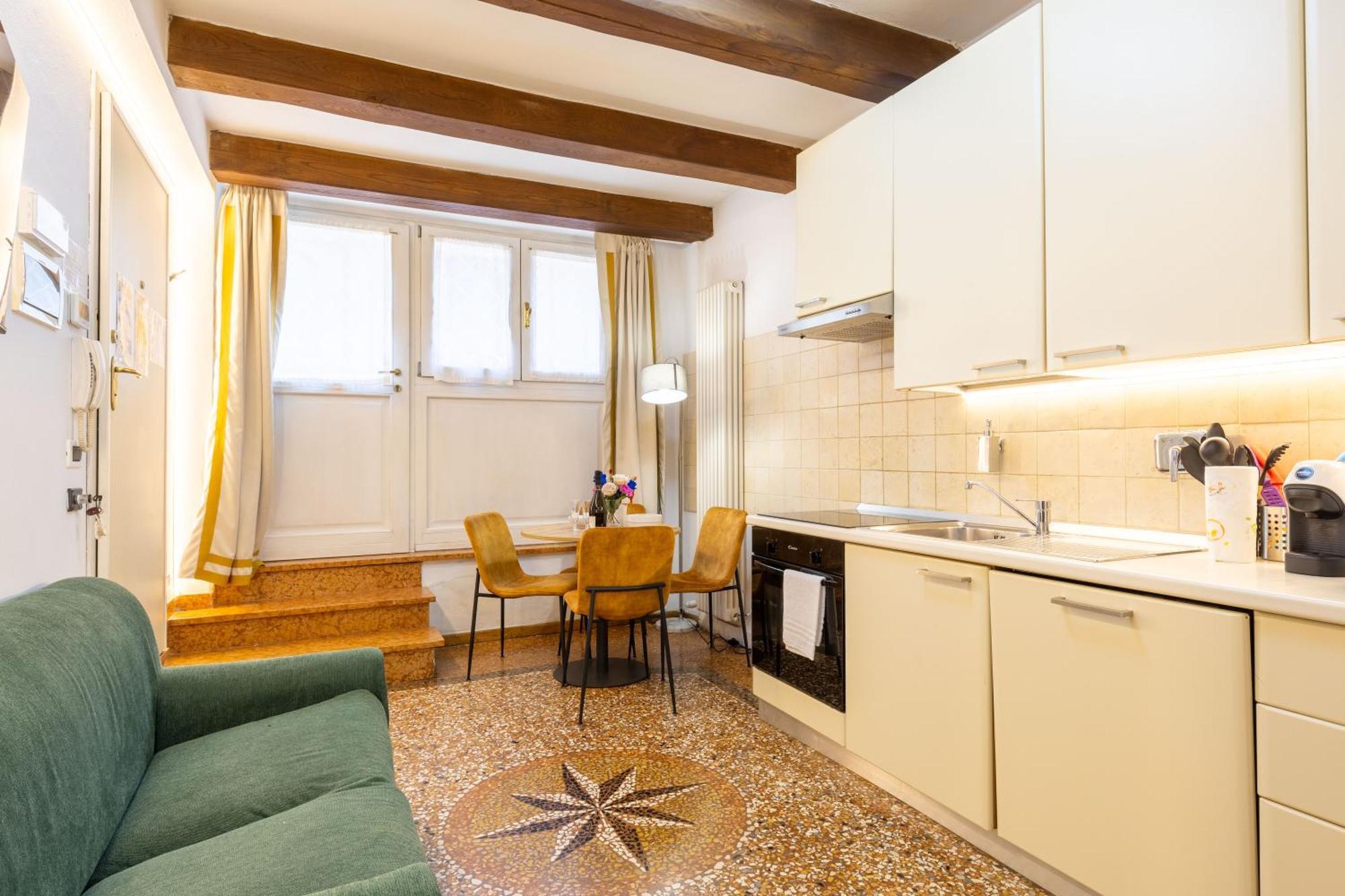 Frassinago Deluxe Suites-bolognarooms * Bologna