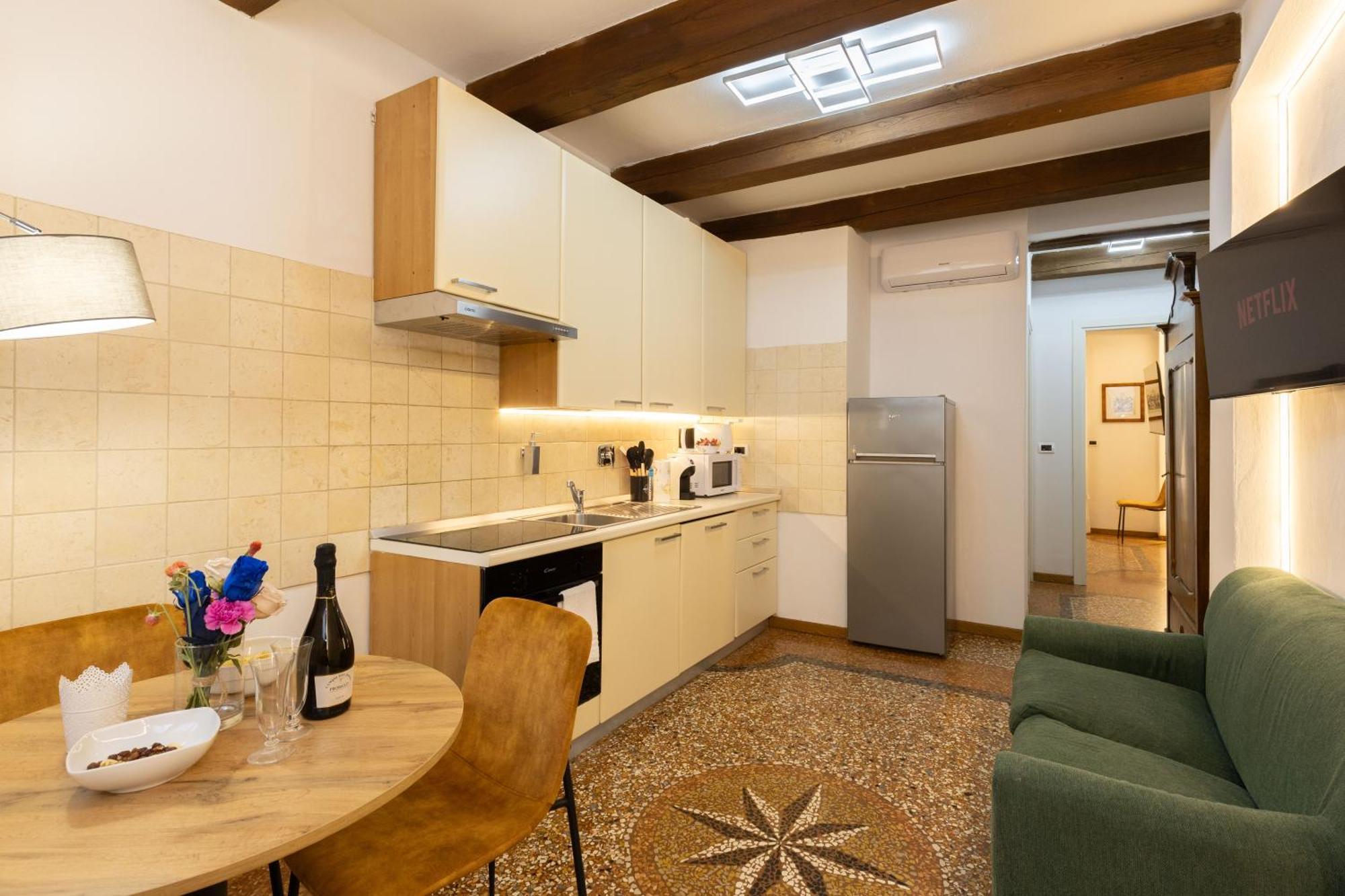 Frassinago Deluxe Suites-bolognarooms Apartment