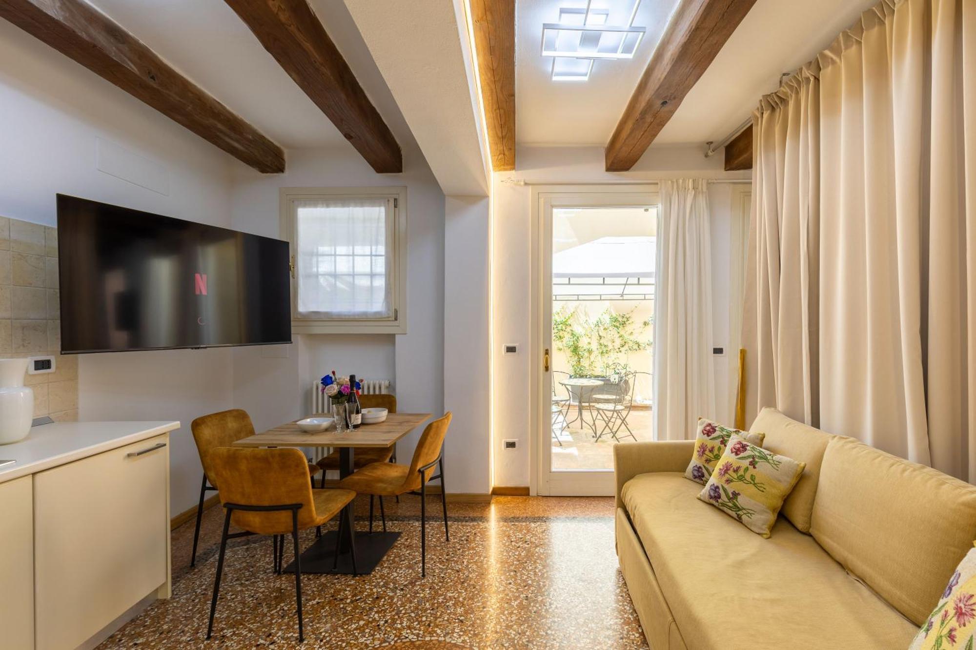 Apartment Frassinago Deluxe Suites-bolognarooms Bologna
