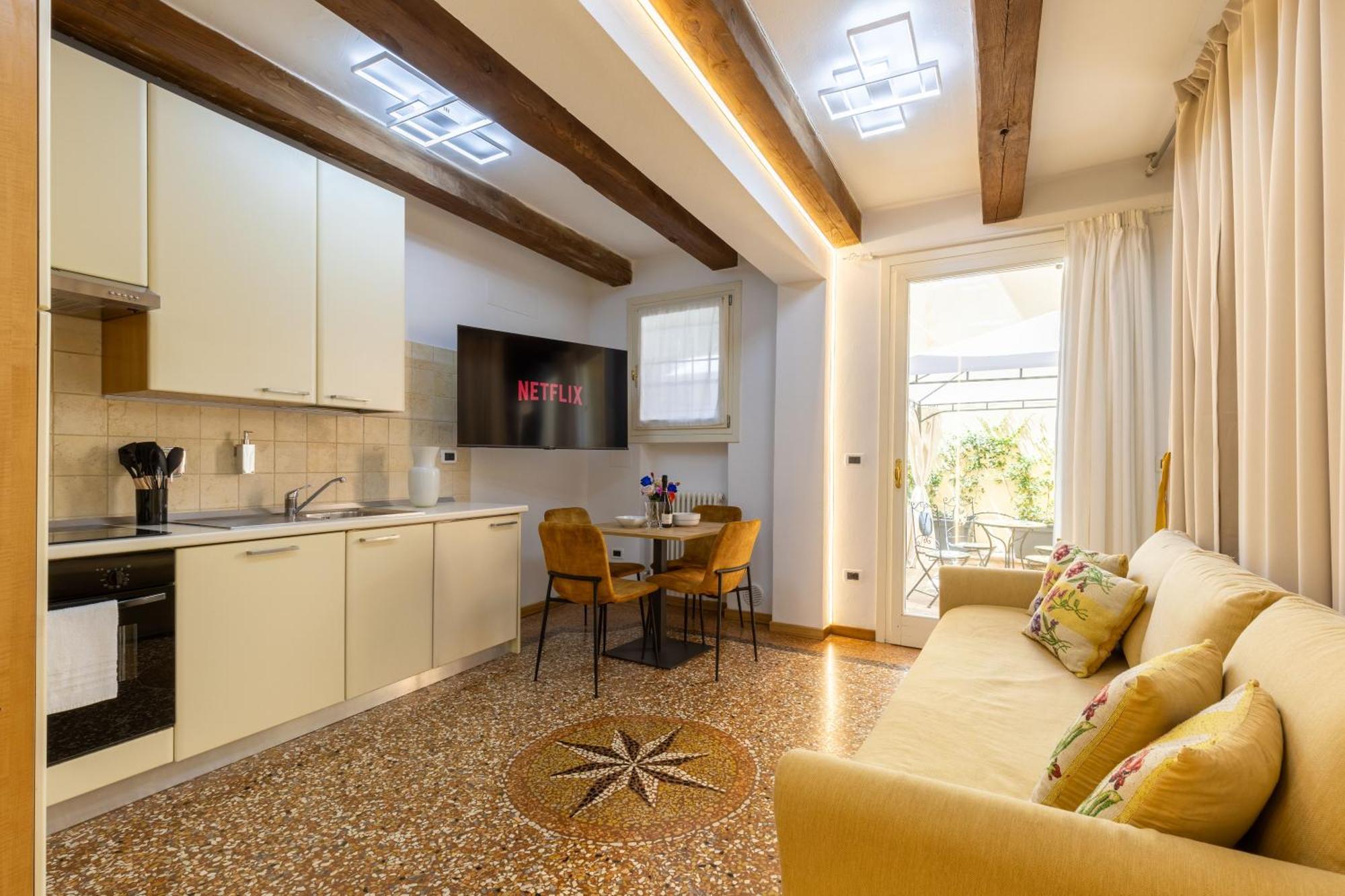 Frassinago Deluxe Suites-bolognarooms * Bologna