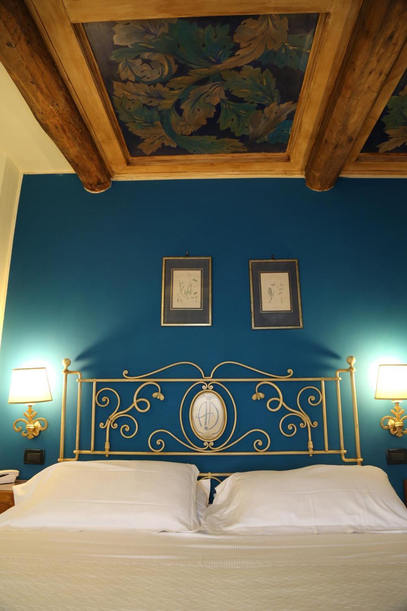 Delle Drapperie Hotel 3*