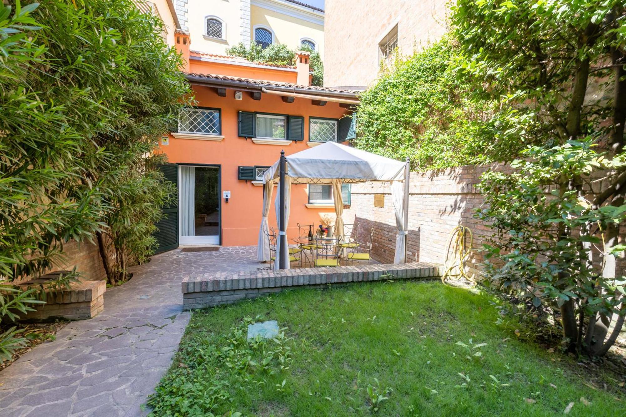 Vakantiehuis Isaia Garden - Bolognarooms