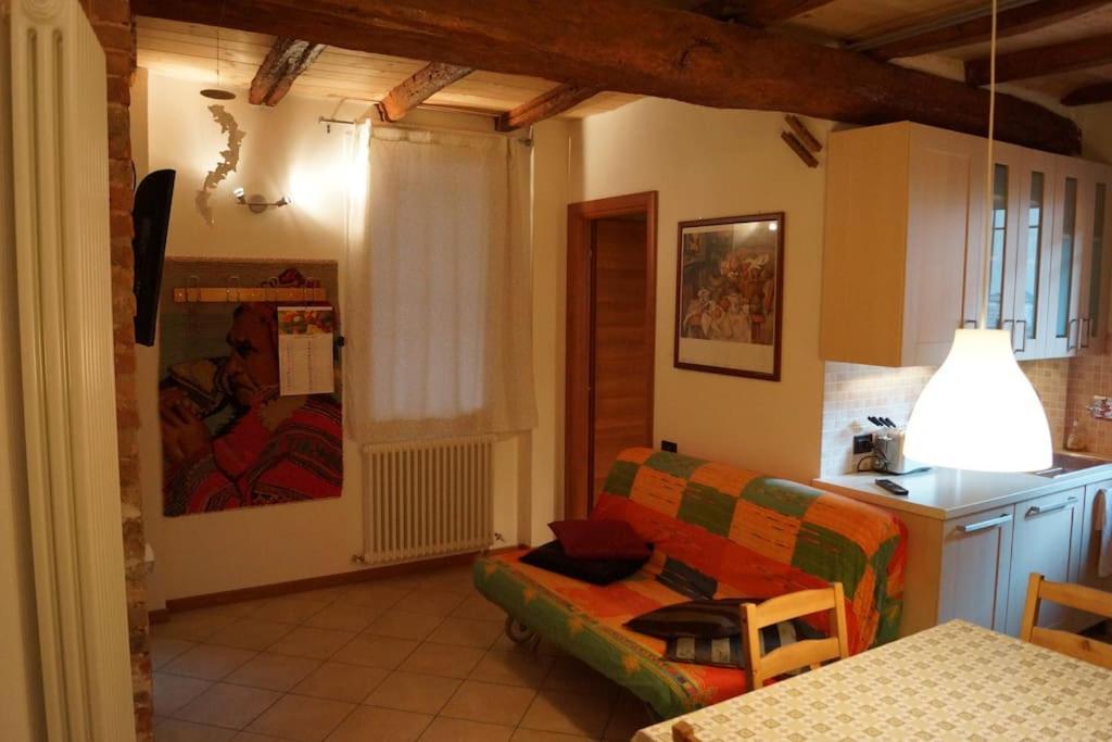 Appartamento Lovely Nel Centro Storico Di *