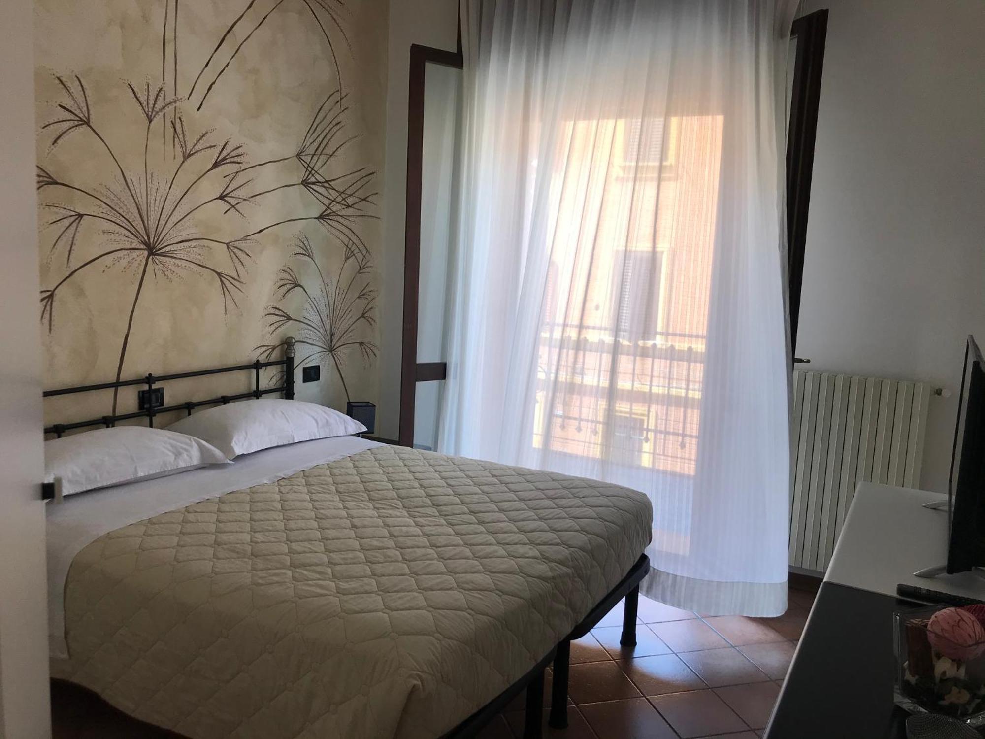 Int 12 - Dei Gerani Apartment