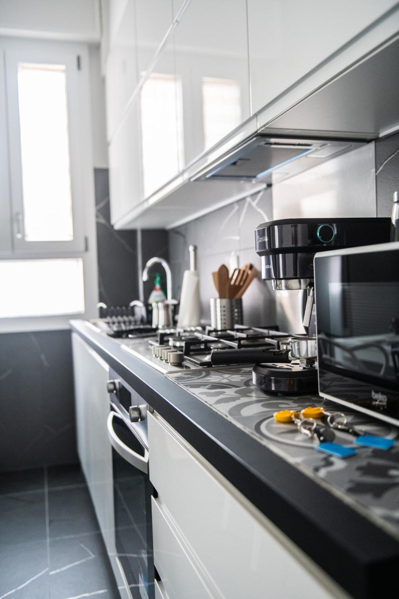 Apartment Morgana Guarda Il Canale - Centro Storico - Finestrella -indipendenza - Piazza 8 Agosto - Stazione