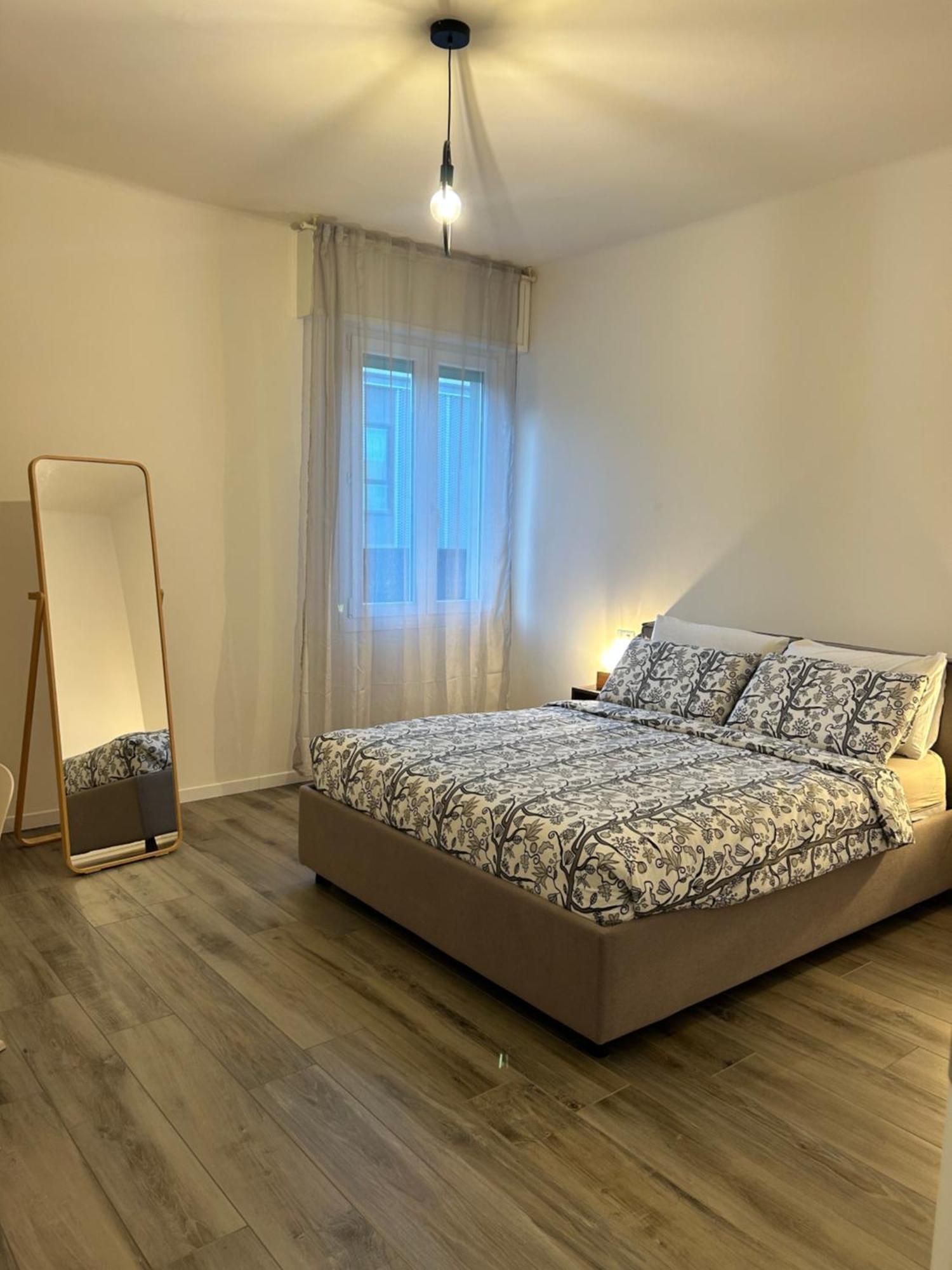 Modern Centraal Gelegen In Bologna. Apartment *