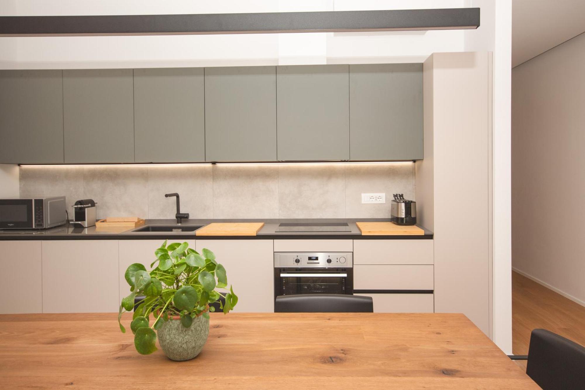 Enjoy - Luxury Experience In The Heart Of Apartment