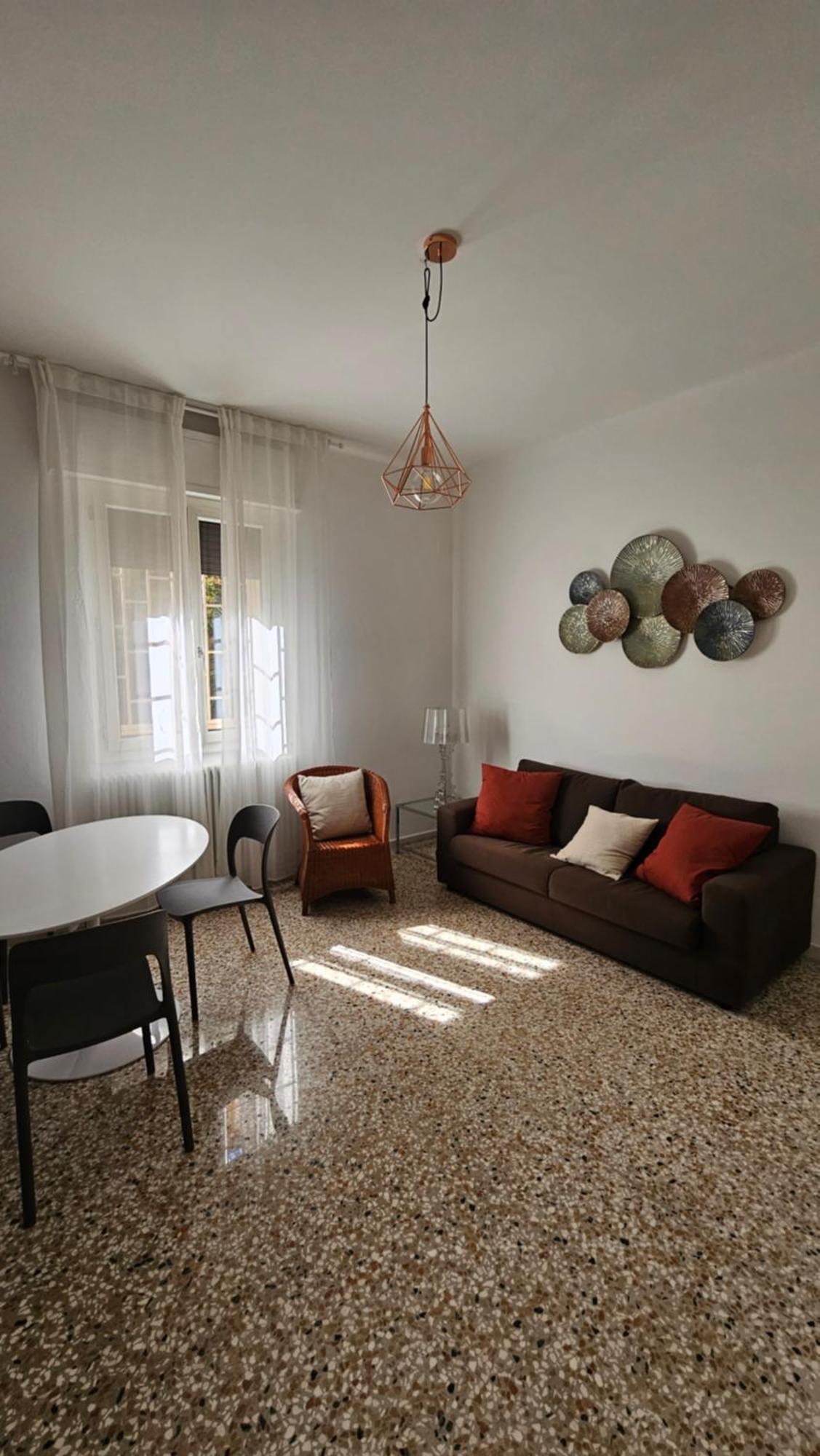 Fioravanti 9 Apartment