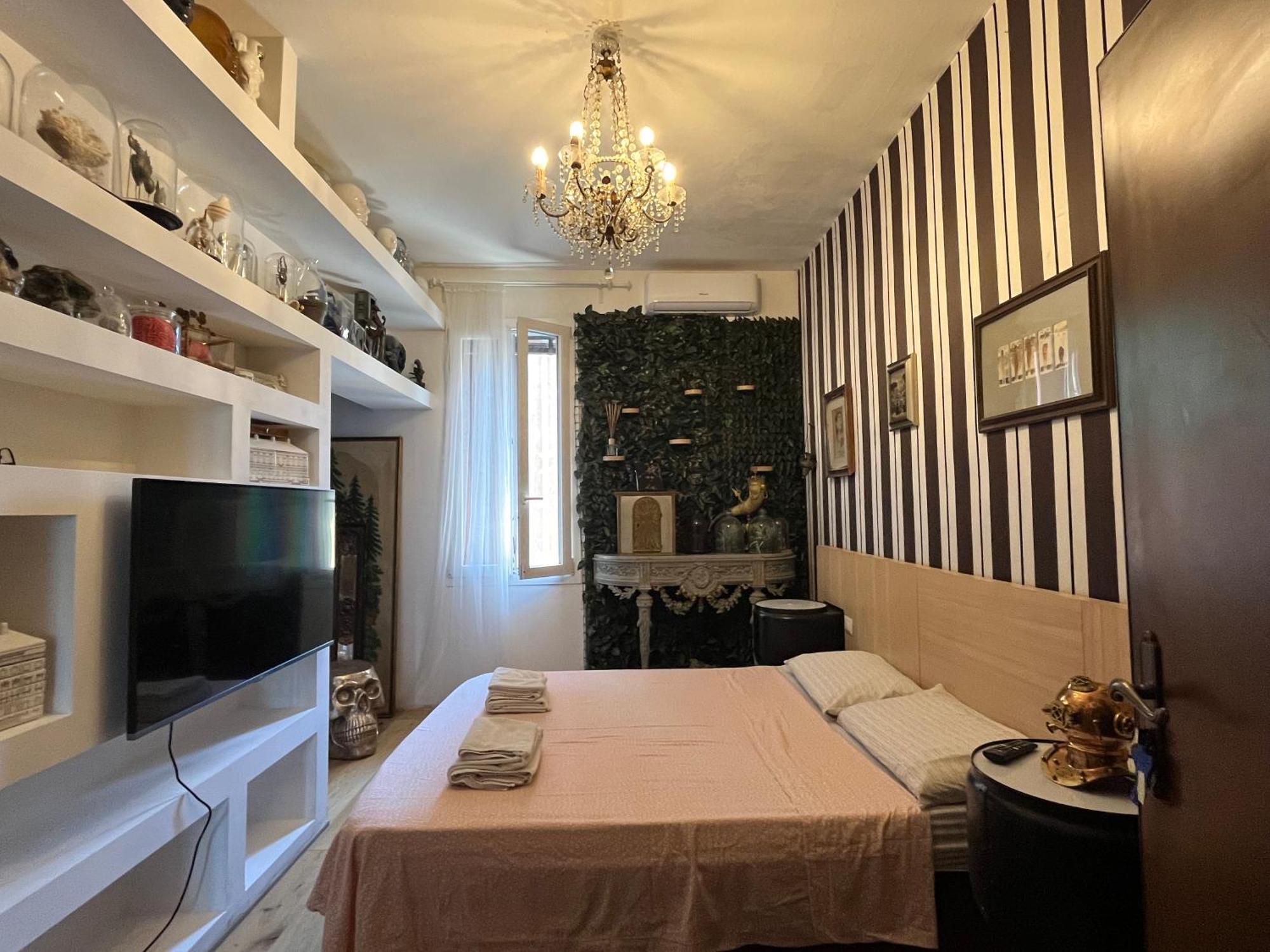 Apartment Giraffe Art Ducati Blq