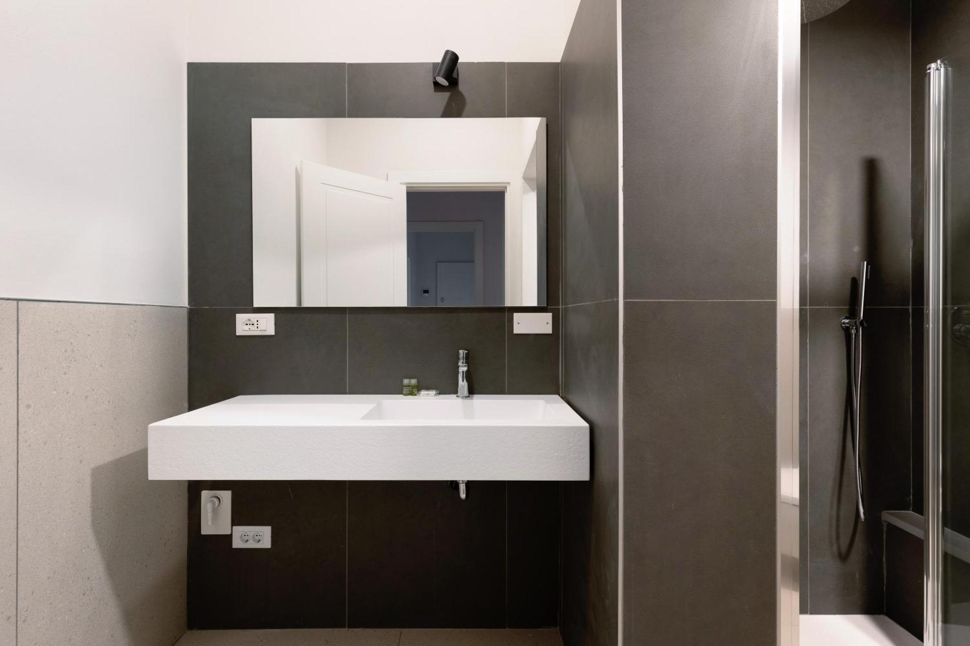 Le Dodici Porte - Zamboni 3 By District Apartment