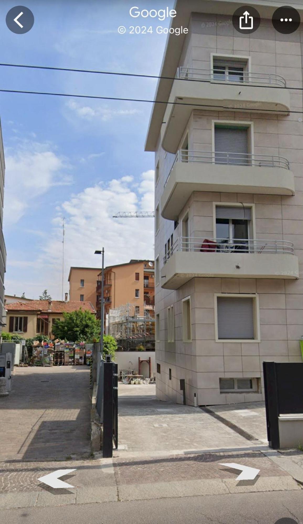 Housmart Emilia Levante 98 * Bologna
