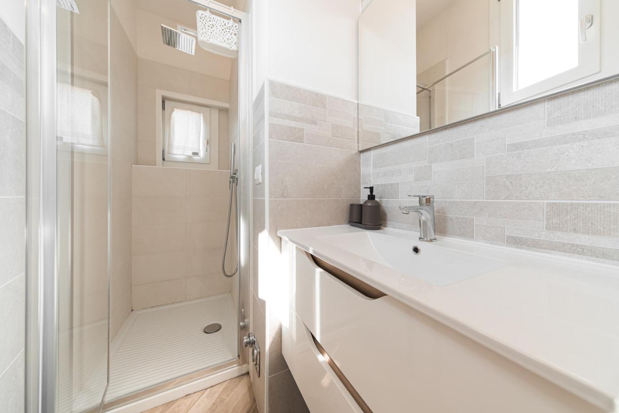 Carracci House - Free Parking - Station - Center E Fiera Apartment Bologna