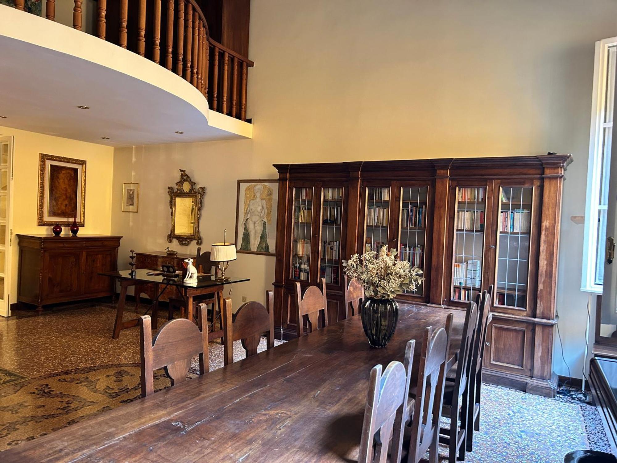 Apartment Medieval Art Loft *