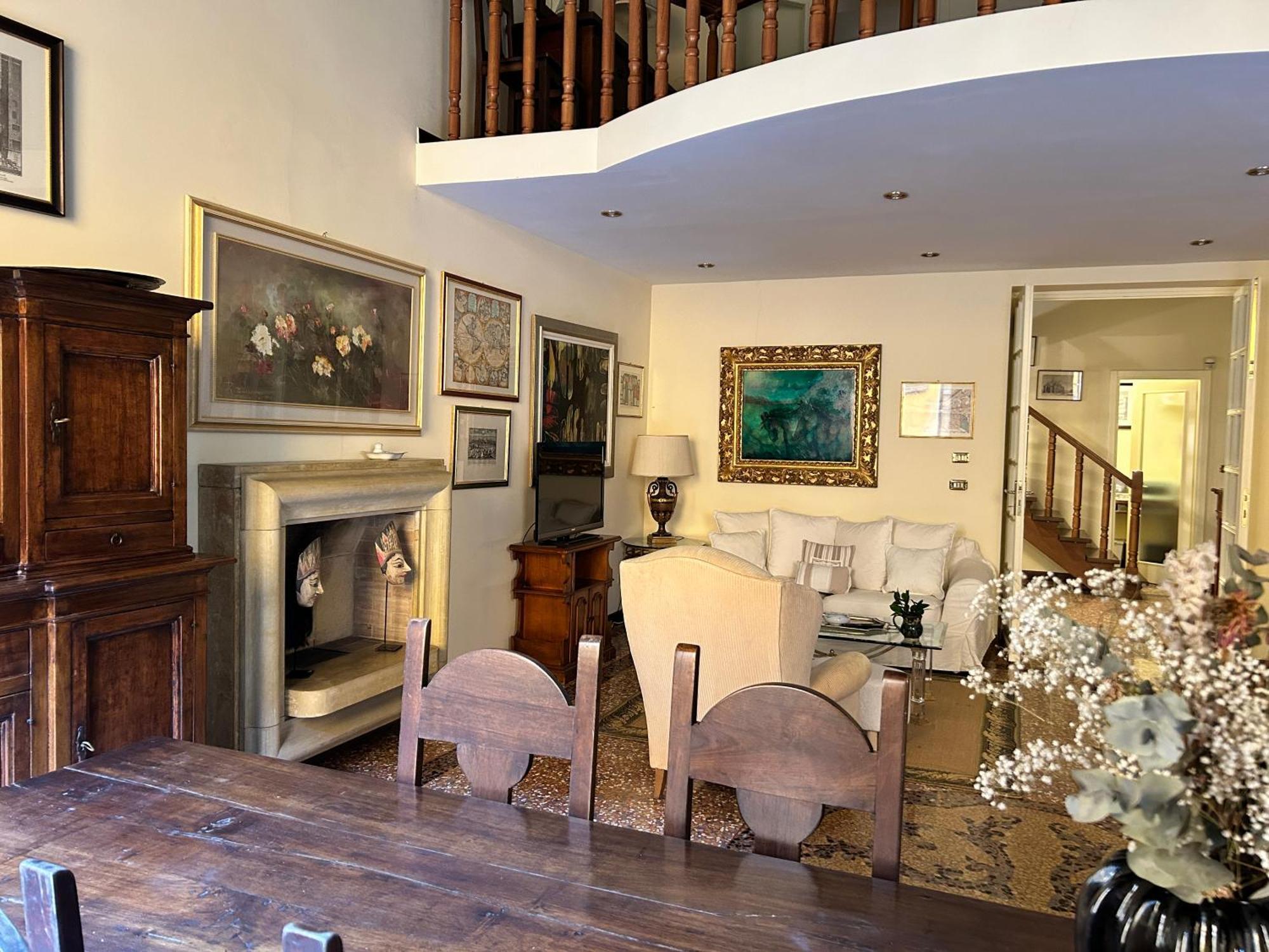 Apartment Medieval Art Loft Bologna