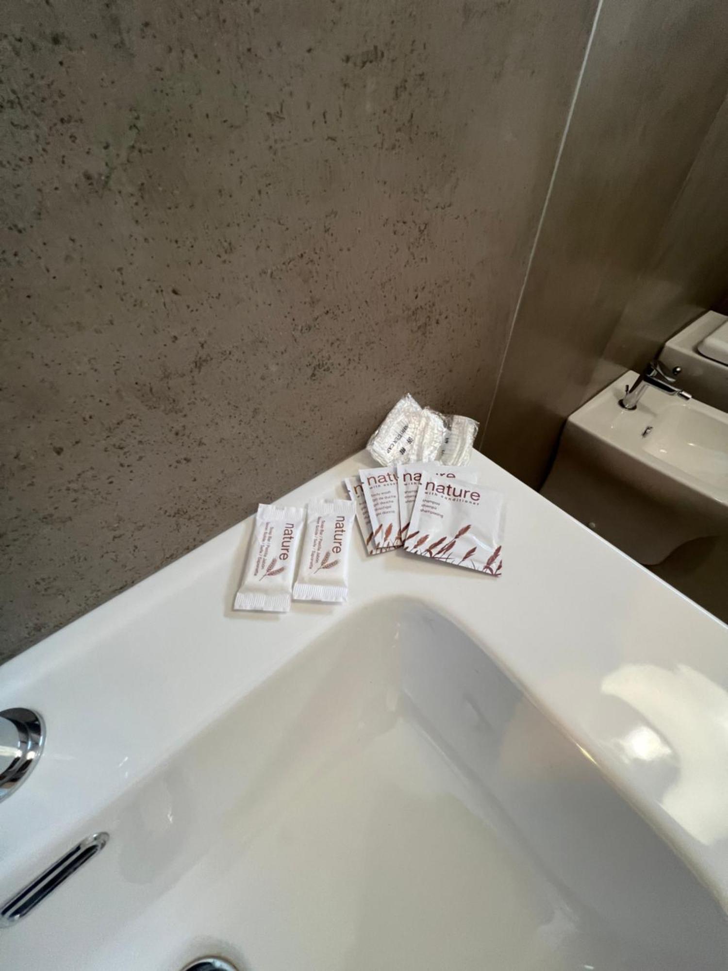 Manaroomsmasini Guest house *