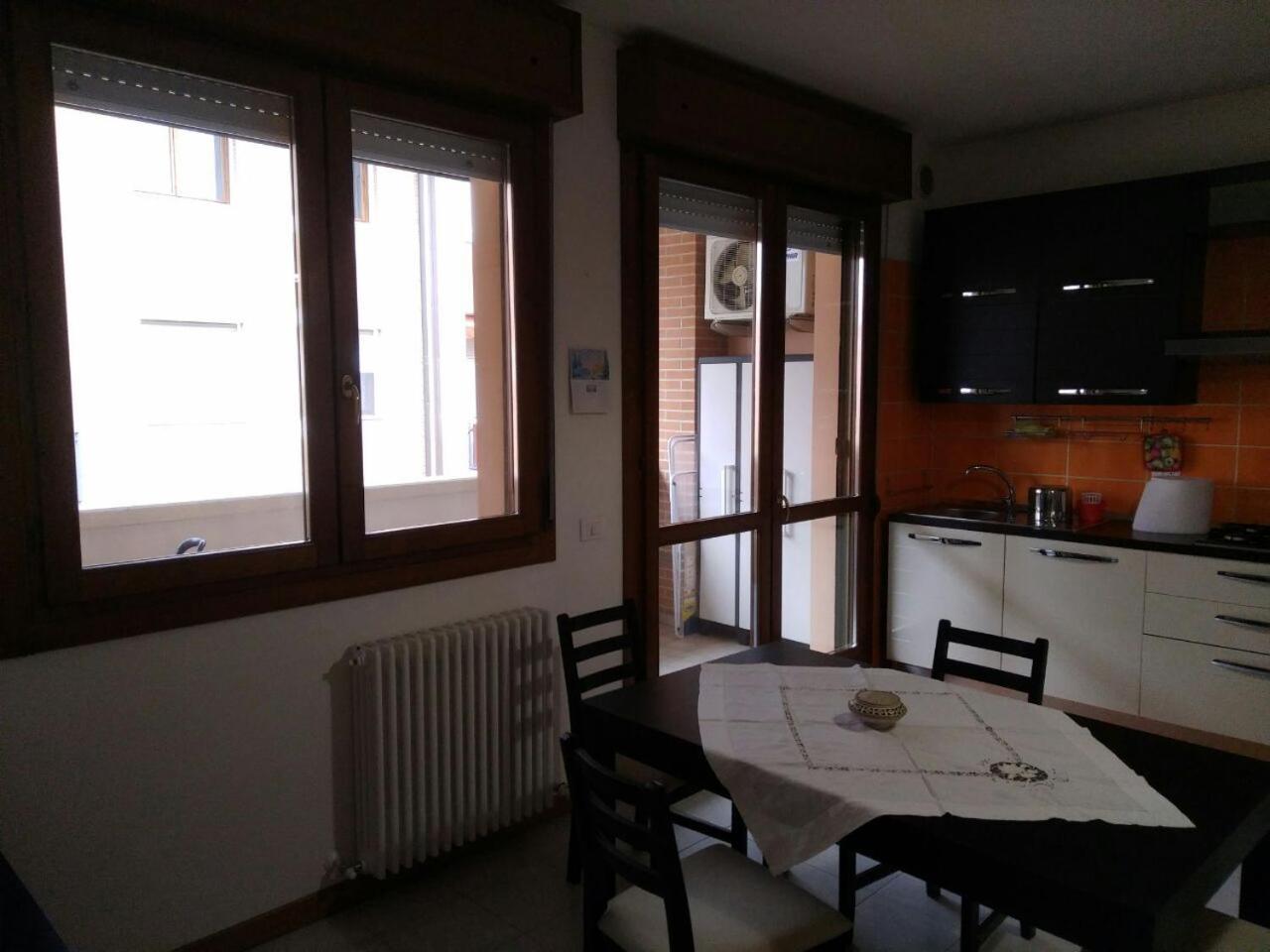 Casa In Zona Fiera A Appartamento *