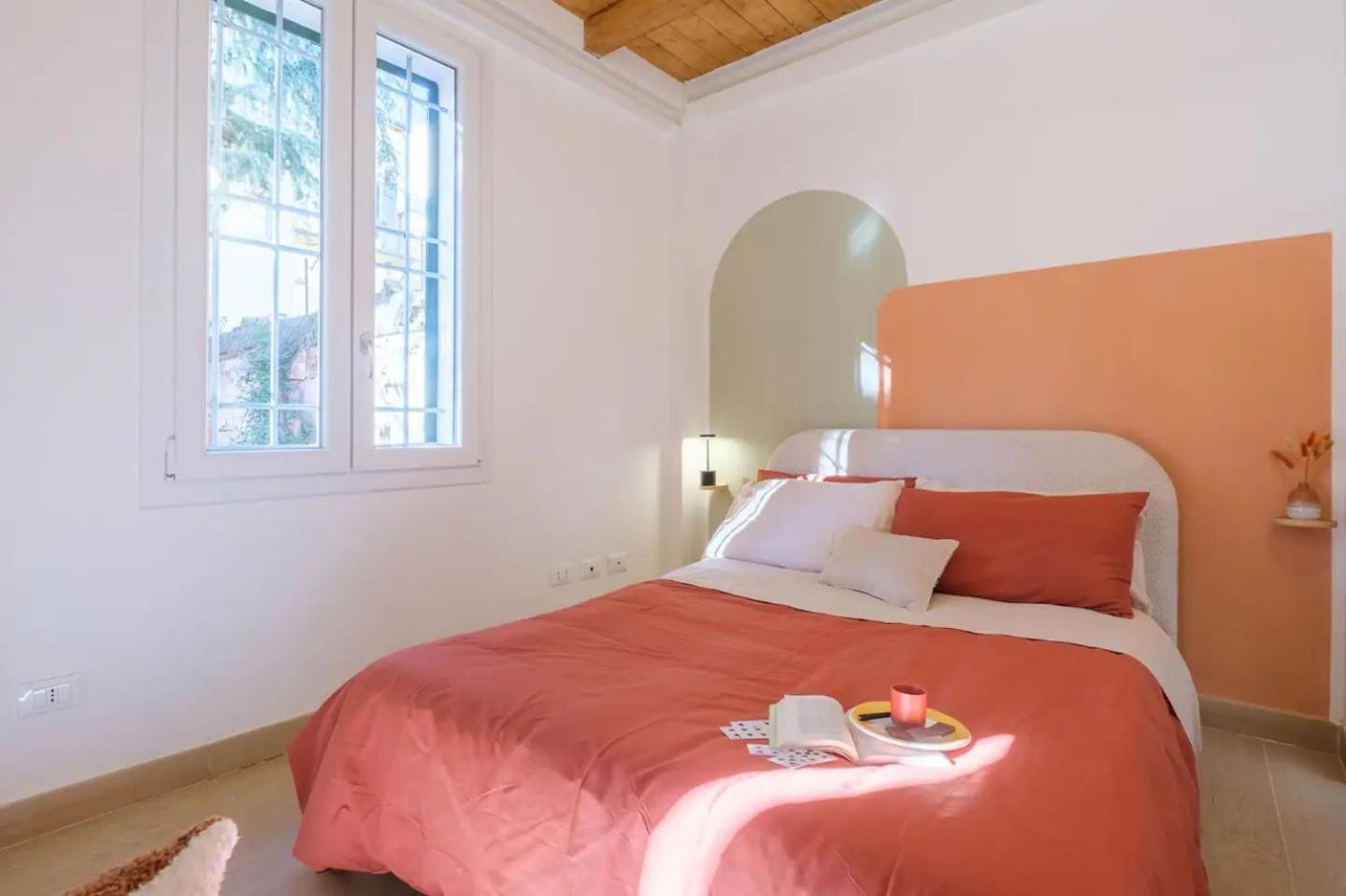 Apartment Charming Vintage By Piazza Maggiore With Garden *
