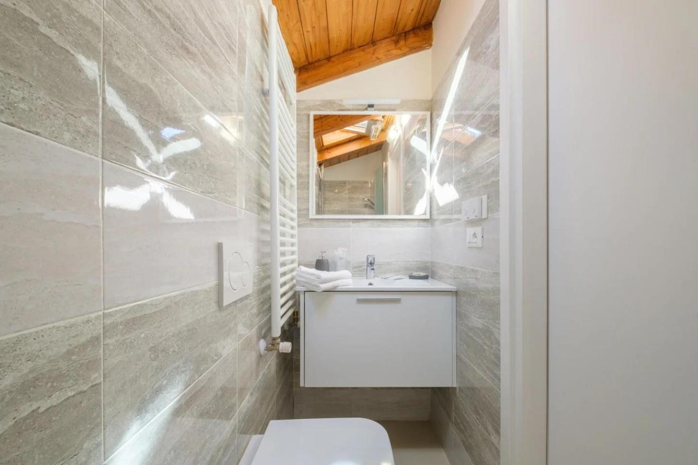 Apartment Charming Vintage By Piazza Maggiore With Garden