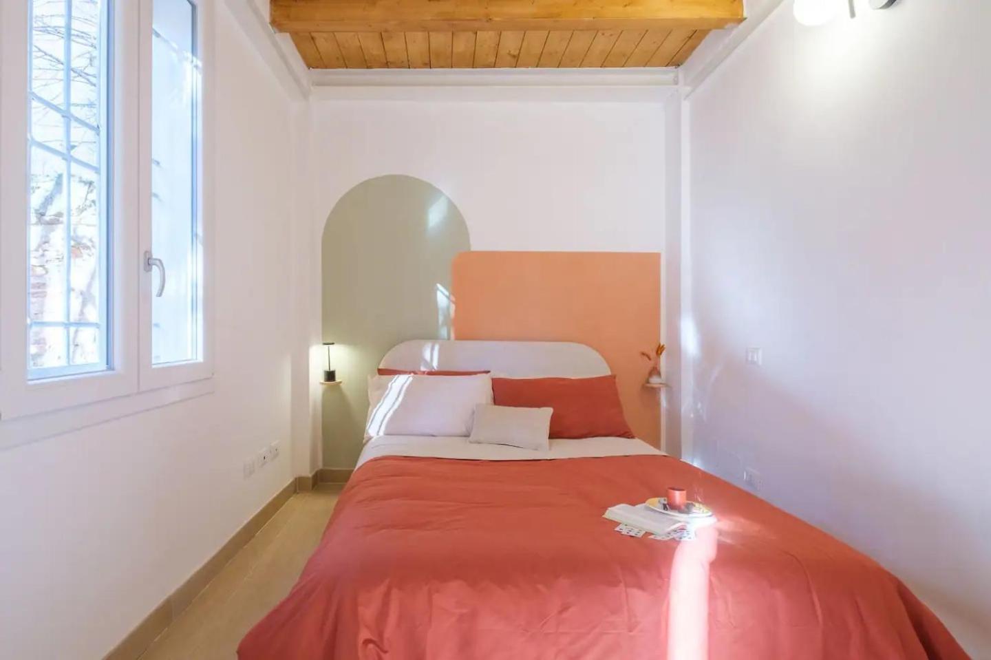 Apartment Charming Vintage By Piazza Maggiore With Garden *