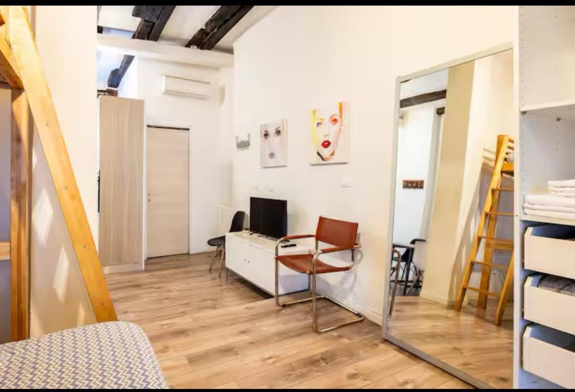 Downtown Loft * Bologna