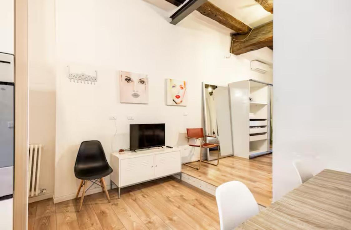 Downtown Loft * Bologna