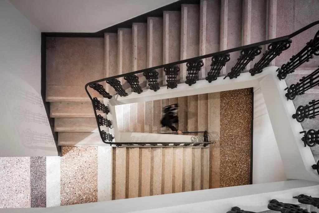 Motor Valley Styled - Luxury By Design Club Collection Apartment Bologna