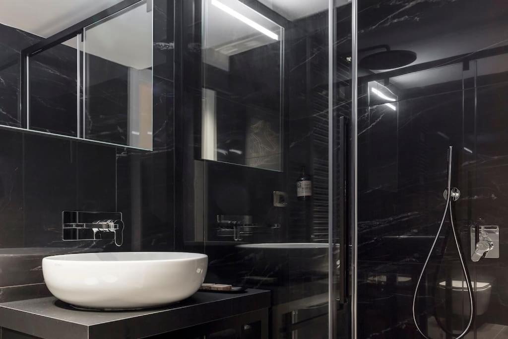Motor Valley Styled - Luxury By Design Club Collection Apartment Bologna