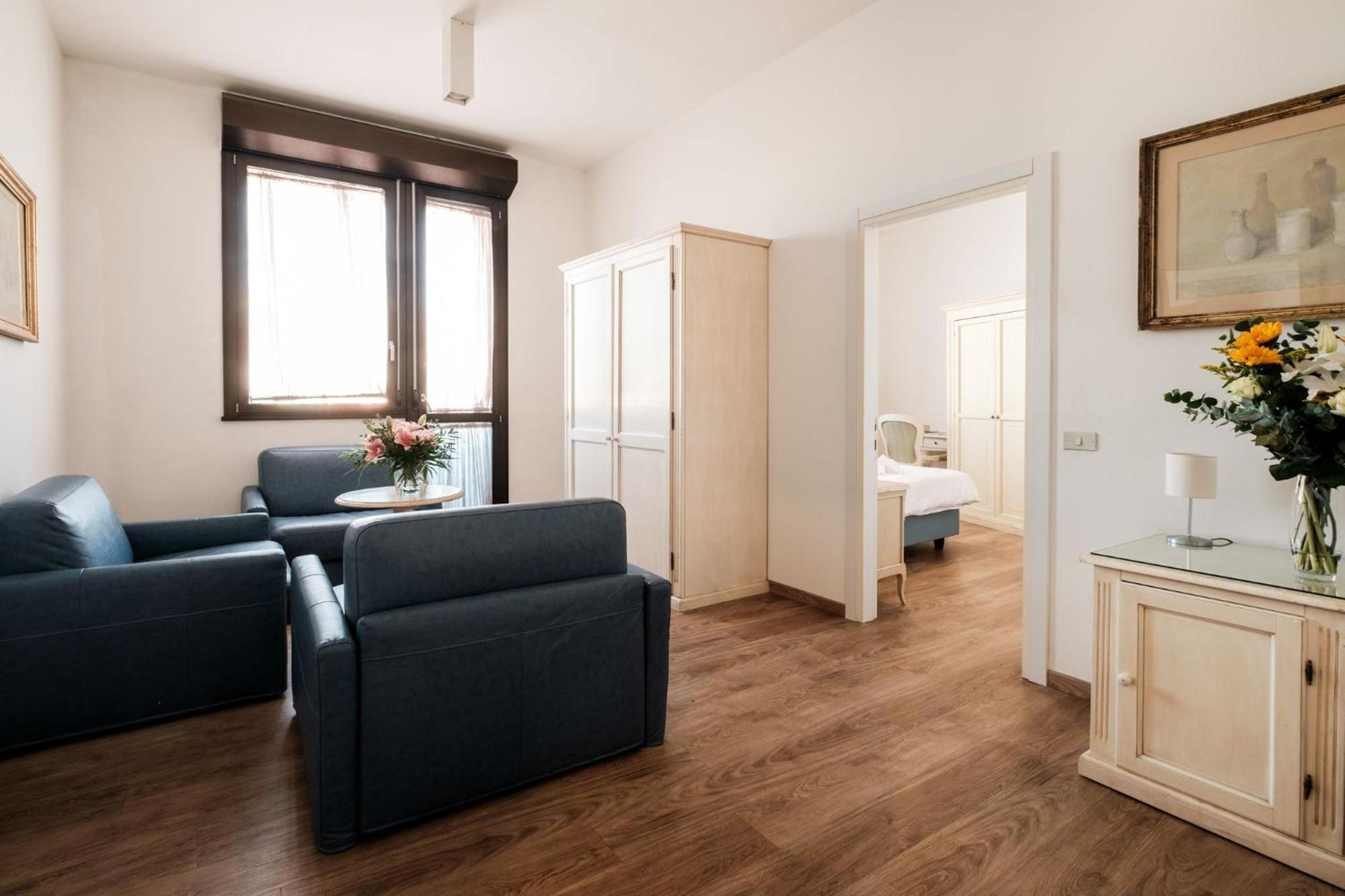 Resart Iacomus Hotel