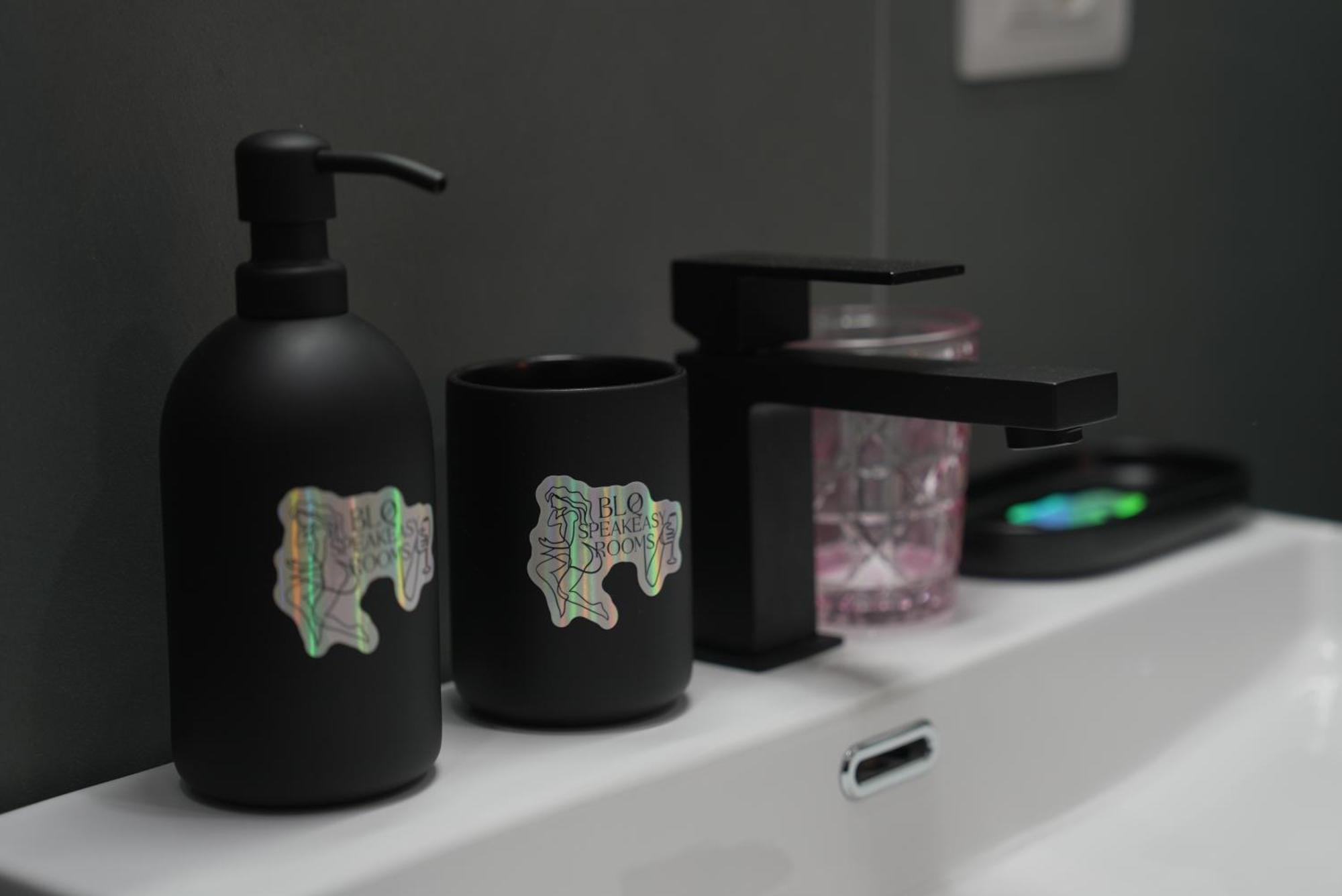 Blq Speakeasy Bed & Breakfast *