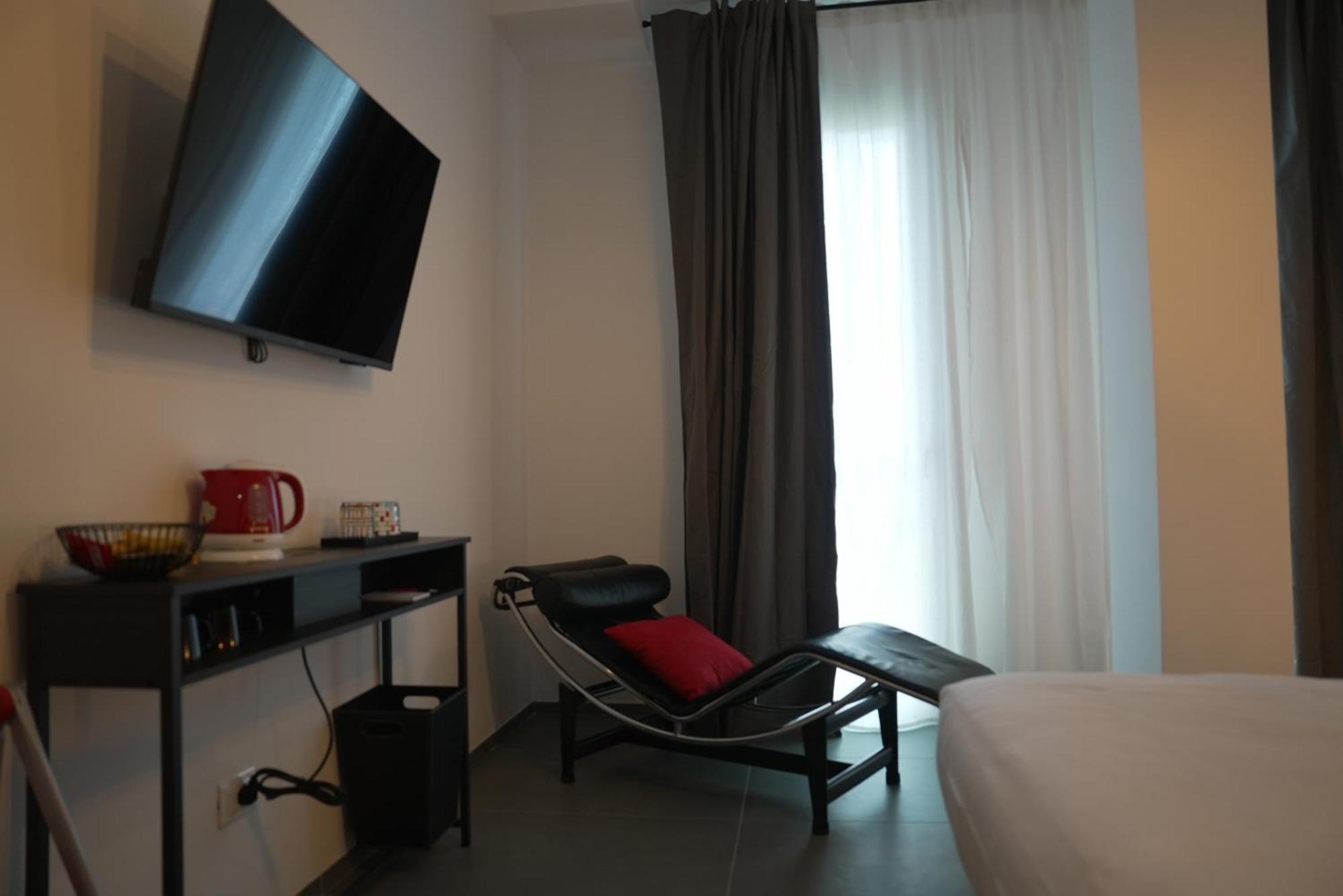 Blq Speakeasy Bed & Breakfast *
