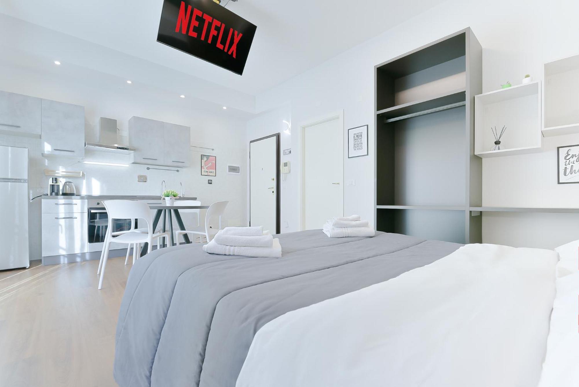 Taron House - Center Station & Fiera Apartment Bologna