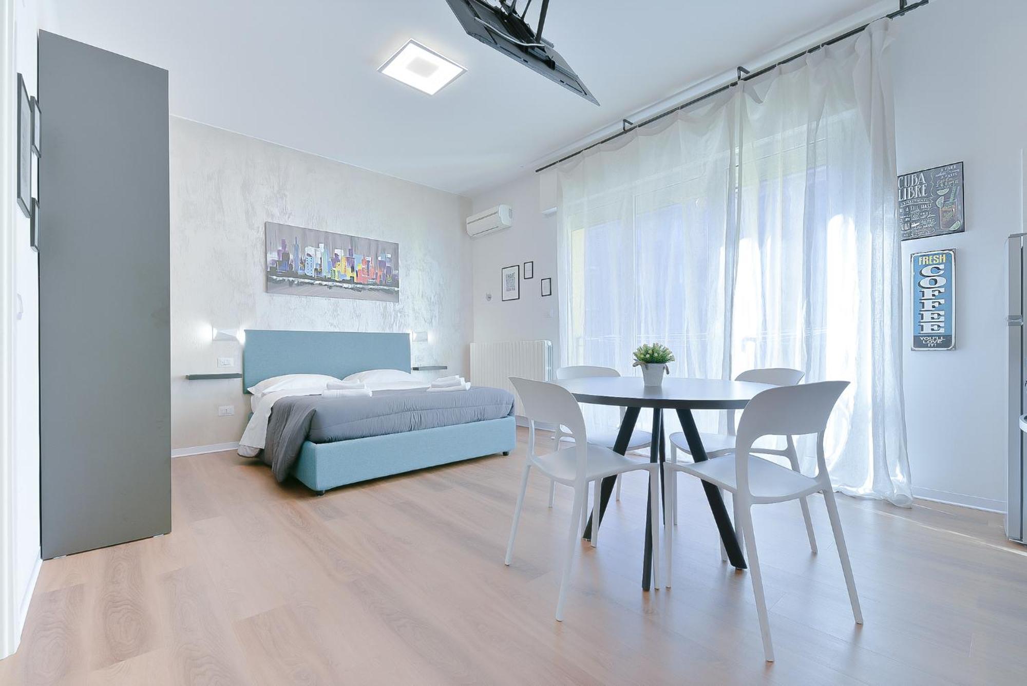 Taron House - Center Station & Fiera Apartment