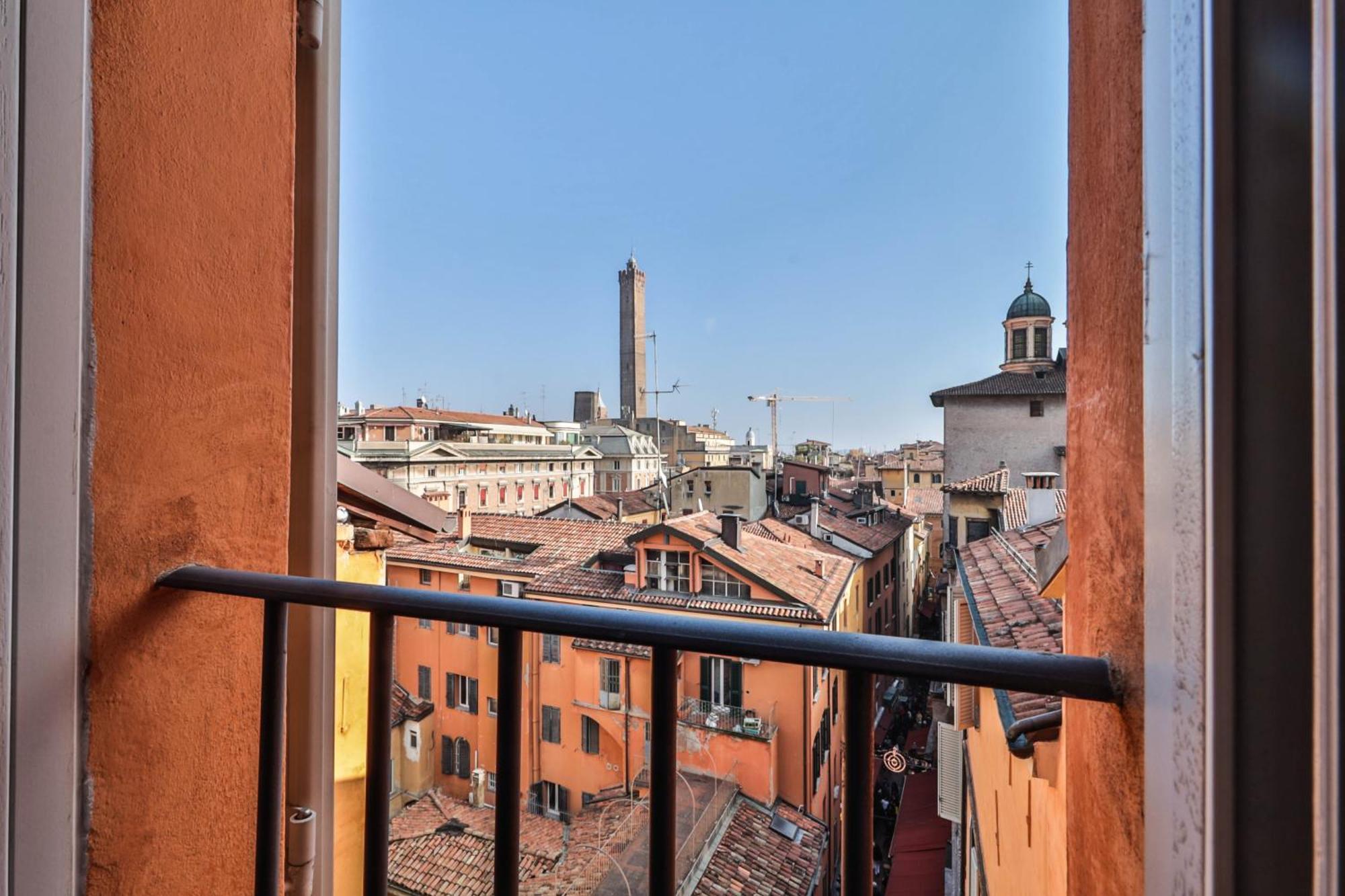 New - Immobo Haurelia - Asinelli Tower View Apartment Bologna