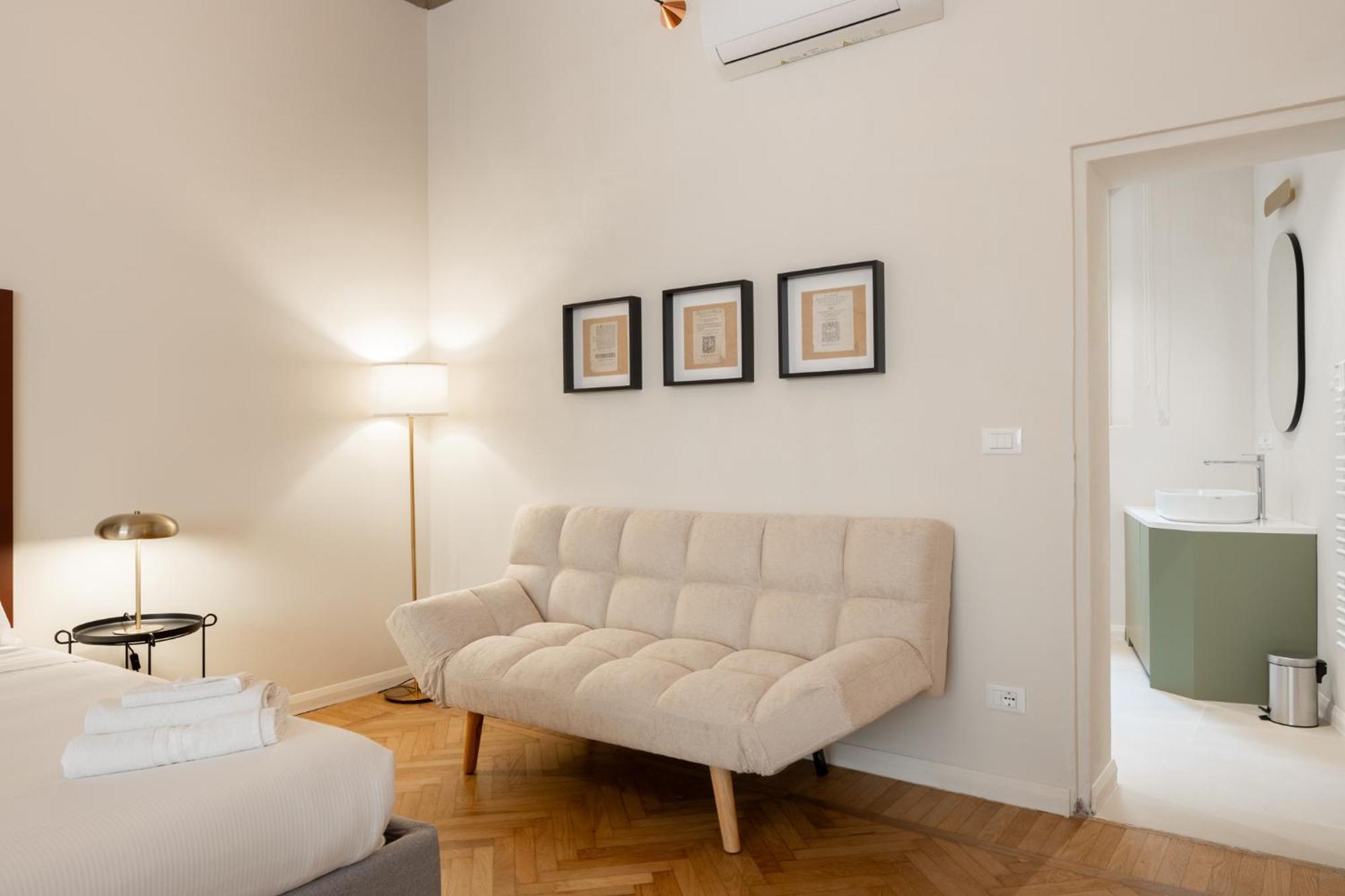 Azeglio Luxury Apartment