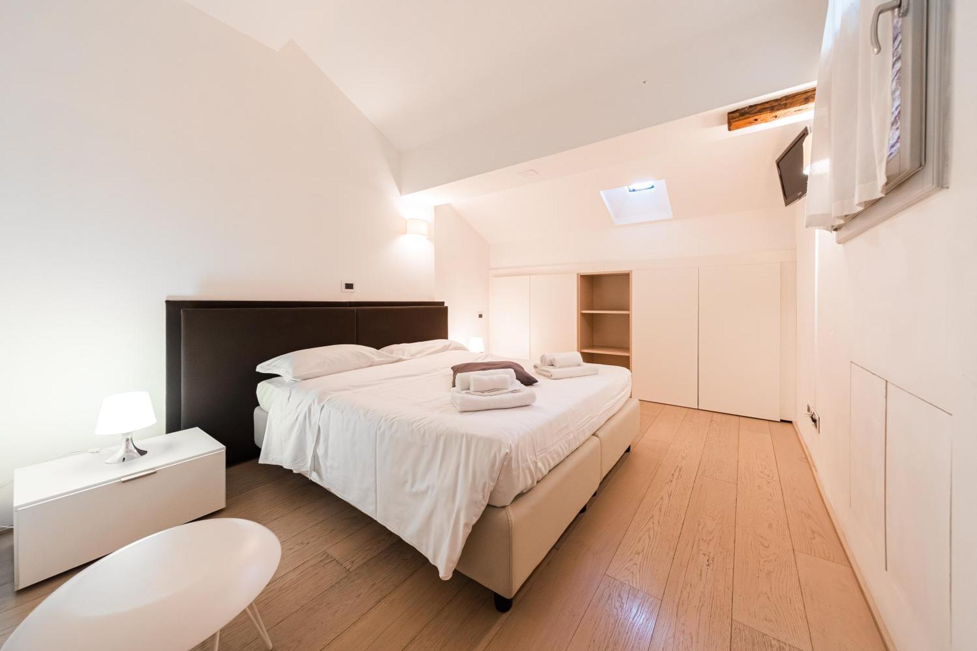 Apartment New - Immobo Haurelia - Asinelli Tower View *