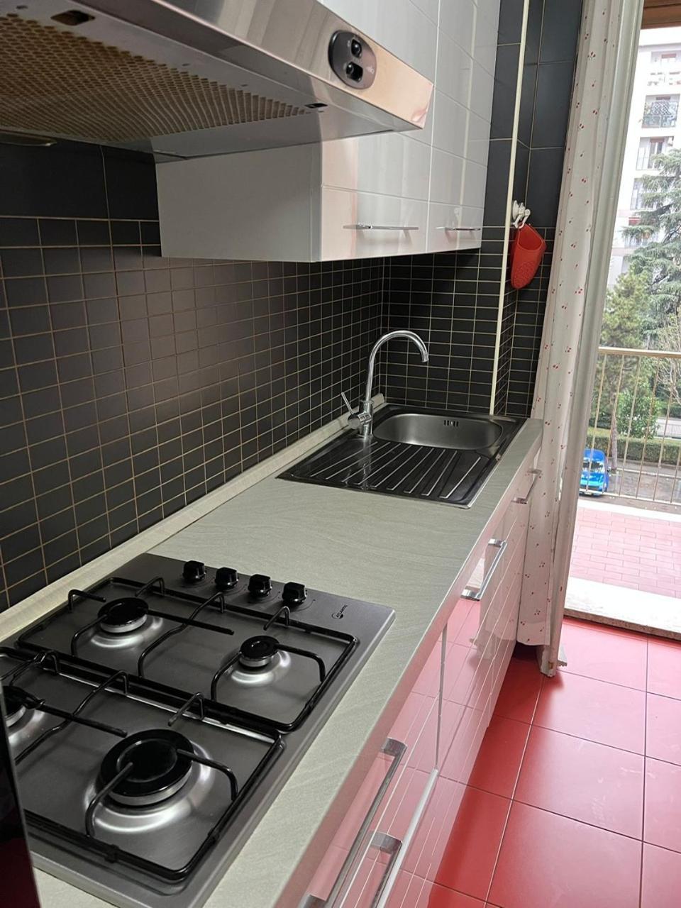 Splendido In Zona Fiera A Apartment